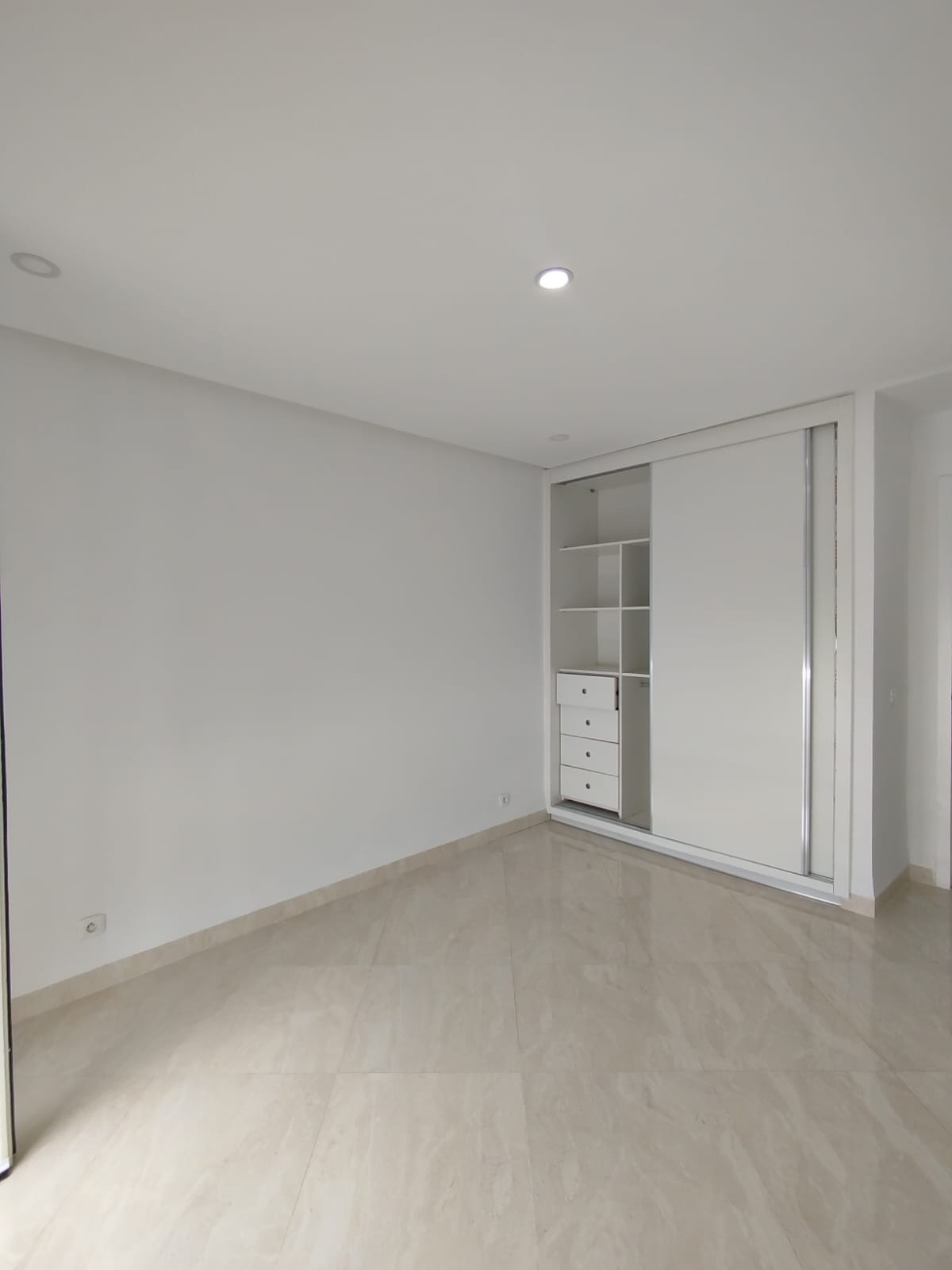 El Menzah&nbsp;El Menzah 9&nbsp;Location&nbsp;Appart. 2 pi�ces&nbsp;Un magnifique studio s1 � menzah9