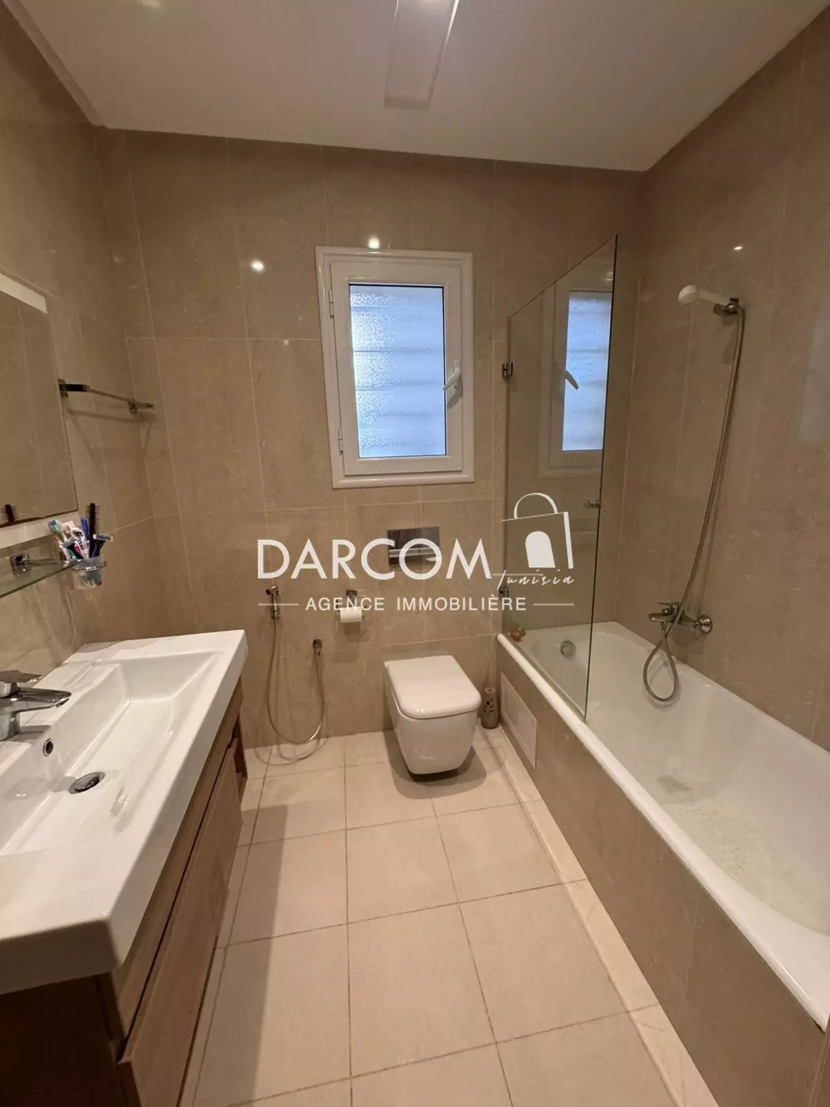 La Soukra&nbsp;La Soukra&nbsp;Vente&nbsp;Appart. 4 pi�ces&nbsp;S3 rdc avec jardin