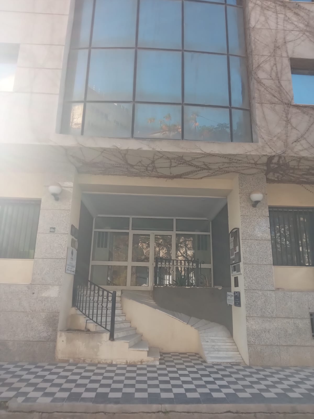 Bab Bhar&nbsp;Bab Bhar&nbsp;Location&nbsp;Appart. 4 pi�ces&nbsp;Apparemment