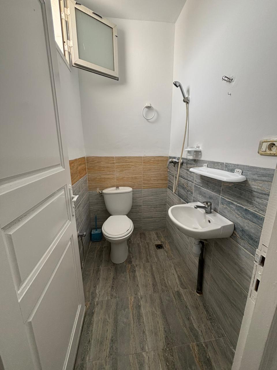 El Menzah&nbsp;El Menzah 9&nbsp;Location&nbsp;Appart. 1 pi�ce&nbsp;Jolie studio meubl�e