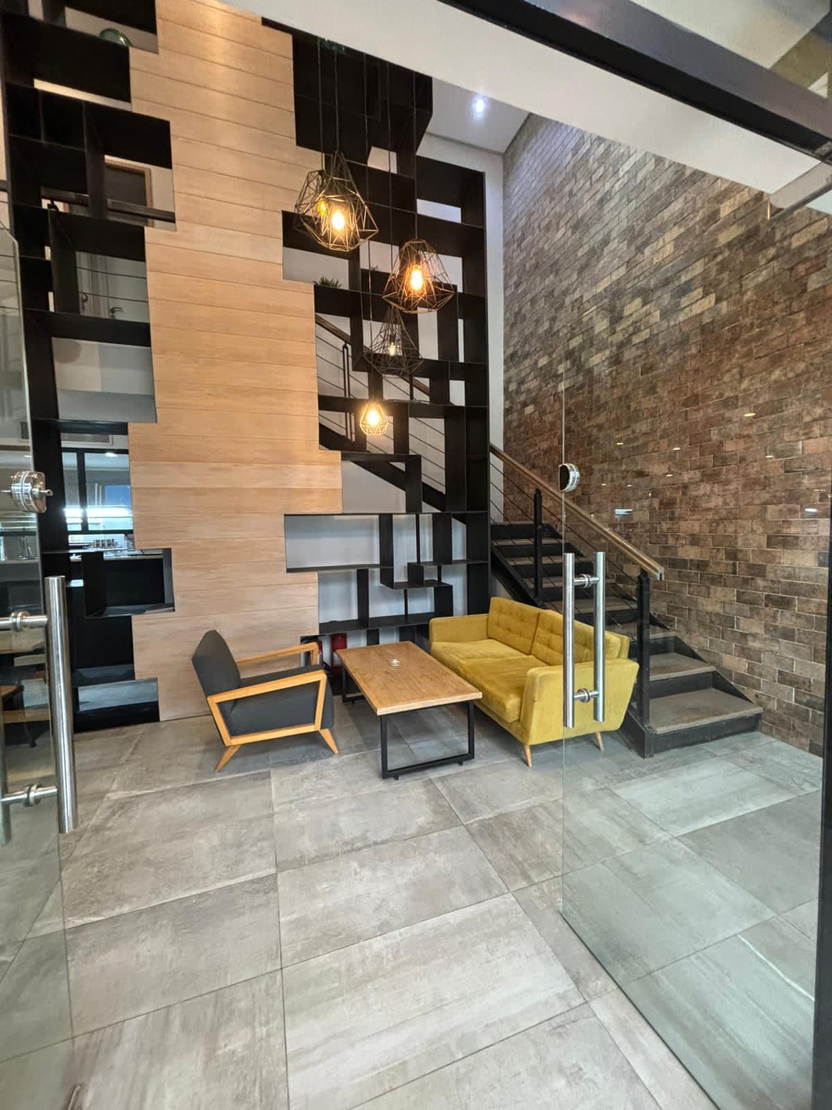 La Marsa&nbsp;Berge Du Lac&nbsp;Bureaux & Commerces&nbsp;Fond de Commerce&nbsp;Fond cafe restaurant salon de the lac 1