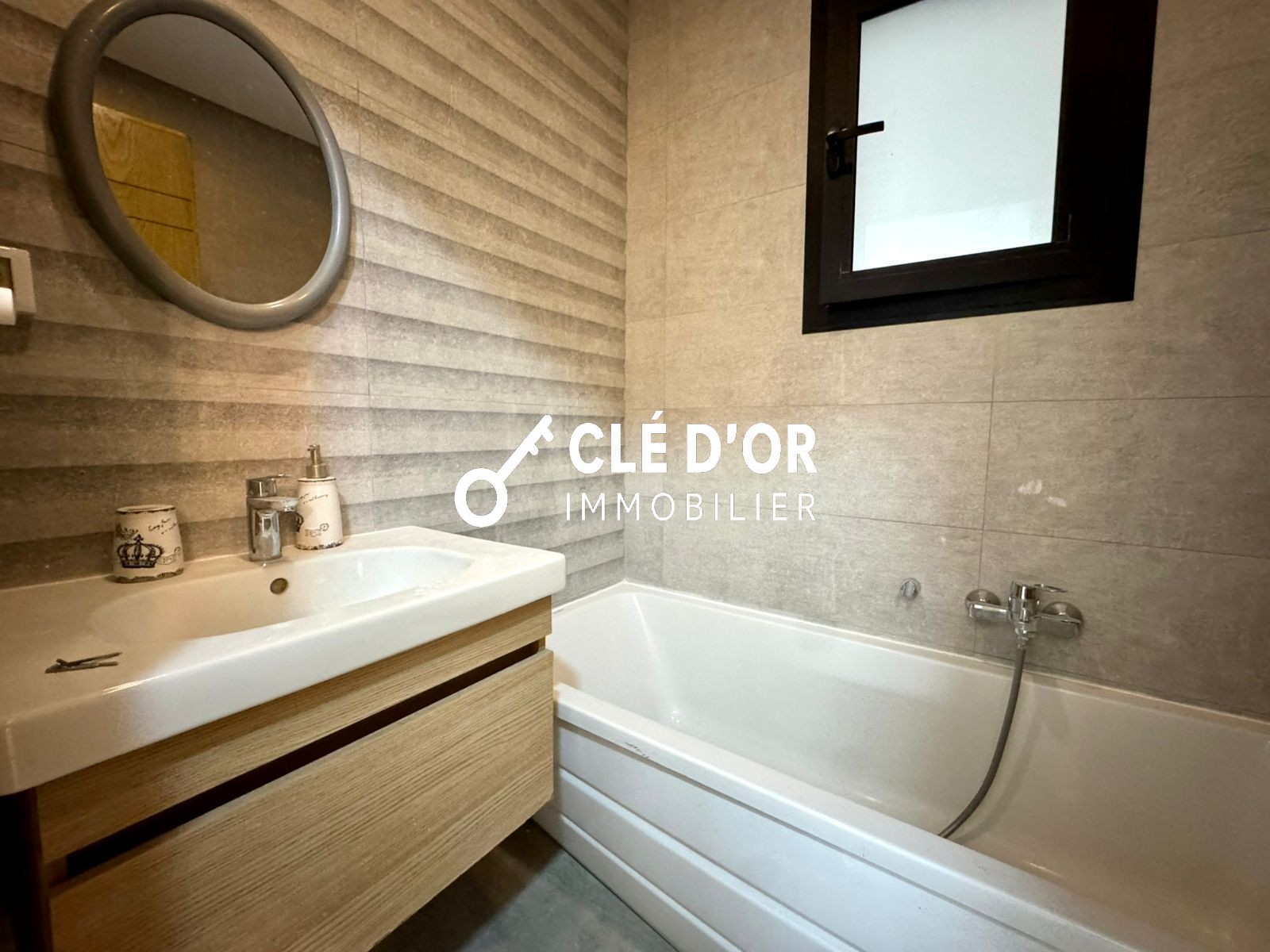 Ain Zaghouan&nbsp;Jardins de Carthage&nbsp;Location&nbsp;Appart. 5 pi�ces+&nbsp;Appartement s3  au jardins de carthage