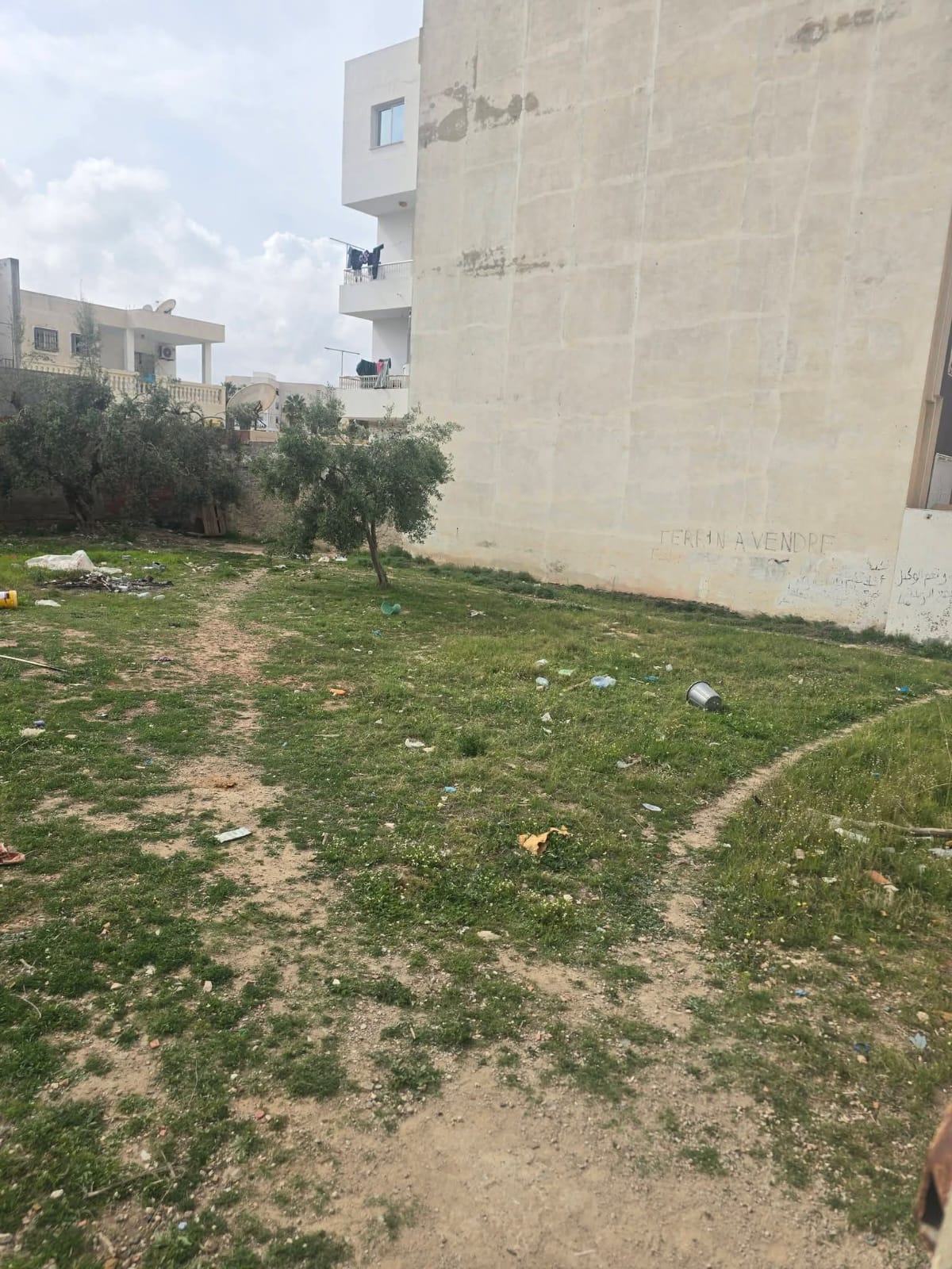 Sousse Jaouhara&nbsp;Khezama Ouest&nbsp;Vente&nbsp;Surfaces&nbsp;Un beau terrain de 740  m a khezama est