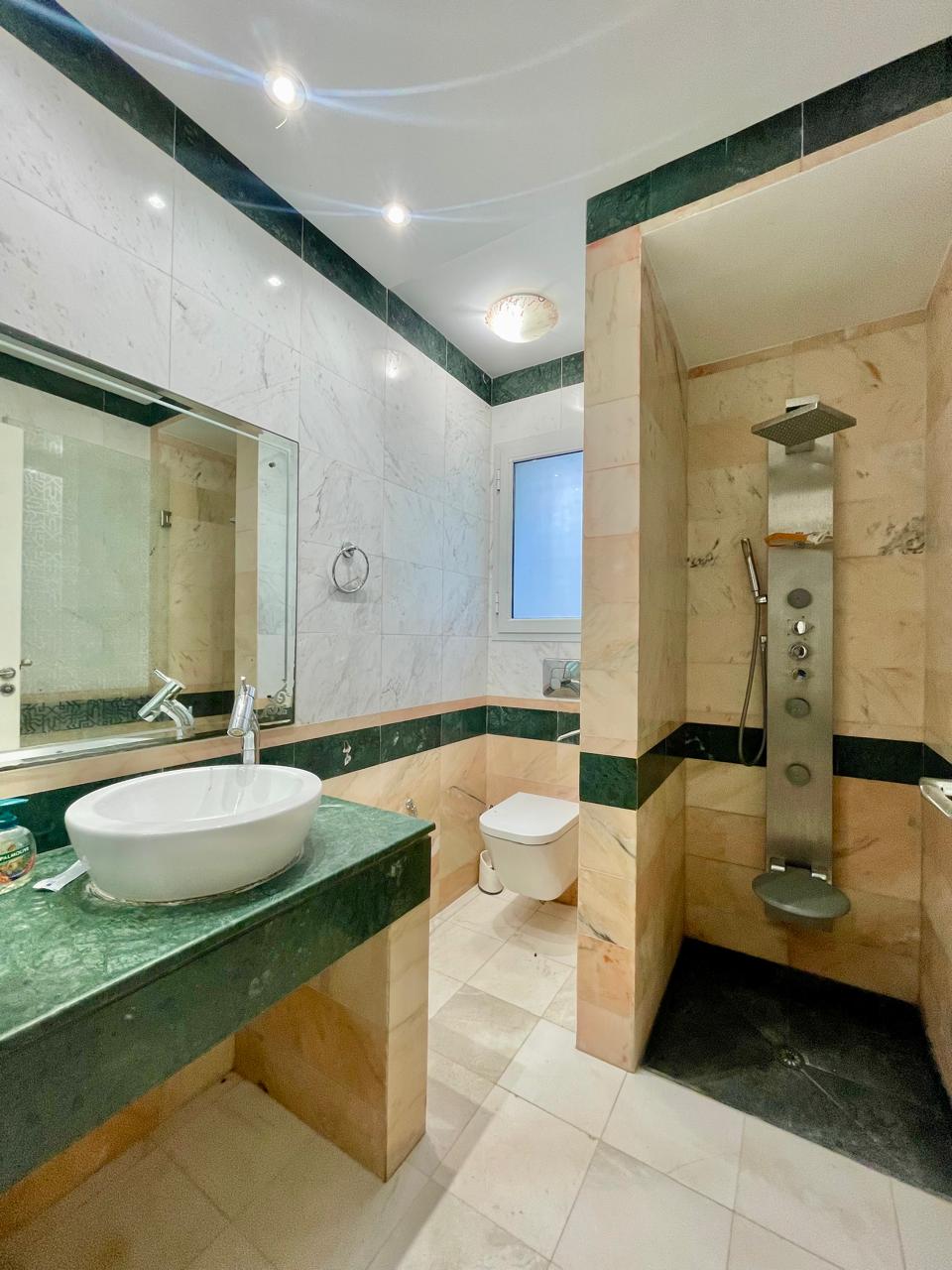 La Marsa&nbsp;Gammart&nbsp;Location&nbsp;Maisons&nbsp;Villa s6 avec jardin � gammarfth