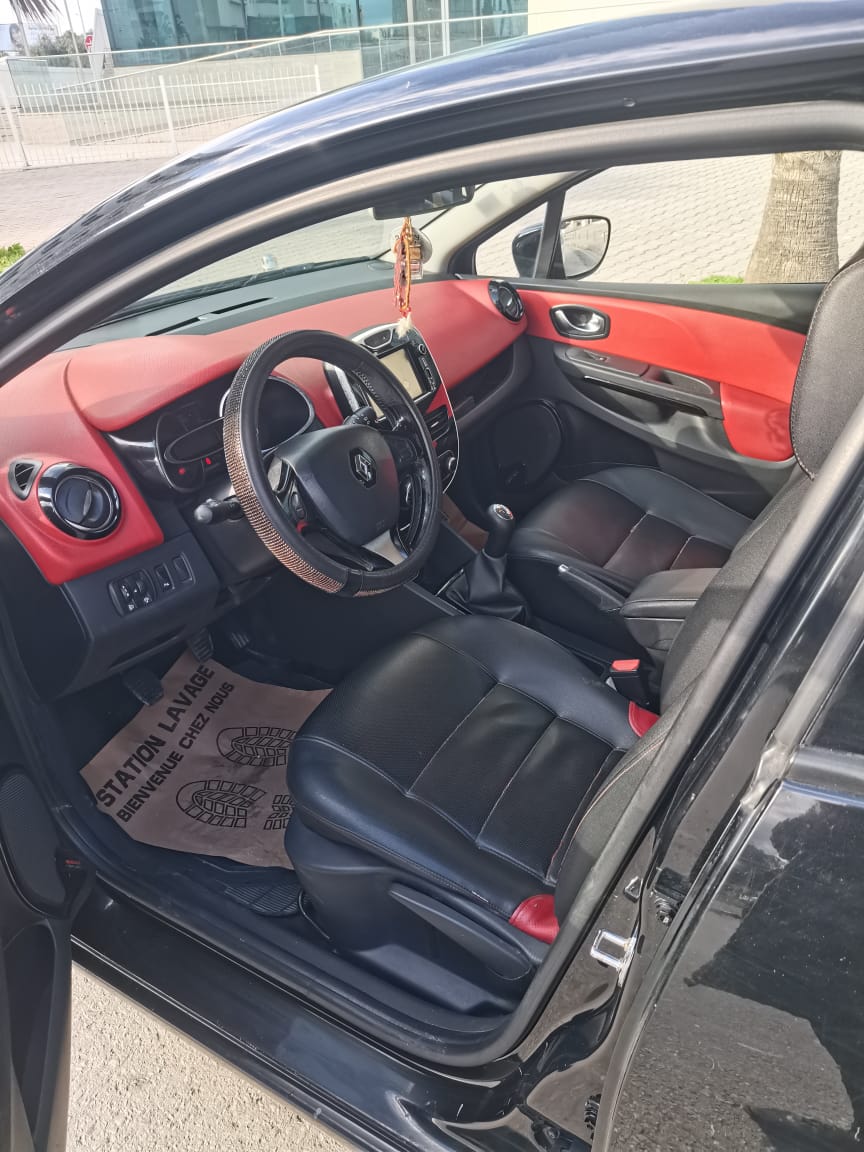 Bab Bhar&nbsp;Bab El Jazira&nbsp;Renault&nbsp;Clio&nbsp;Clio 4 dynamique energy tce 90