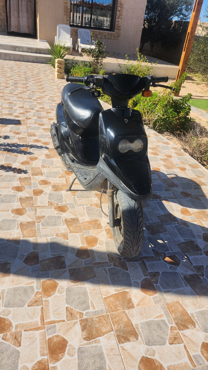 Djerba - Houmet Essouk&nbsp;Djerba &nbsp;Boss&nbsp;Boss&nbsp;Booster en bon �tat