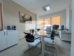 Cite El Khadra&nbsp;Zone urbaine nord&nbsp;Bureaux & Commerces&nbsp;Bureau&nbsp;Bureau en 4 espaces130mcunifcu107 ref1766a