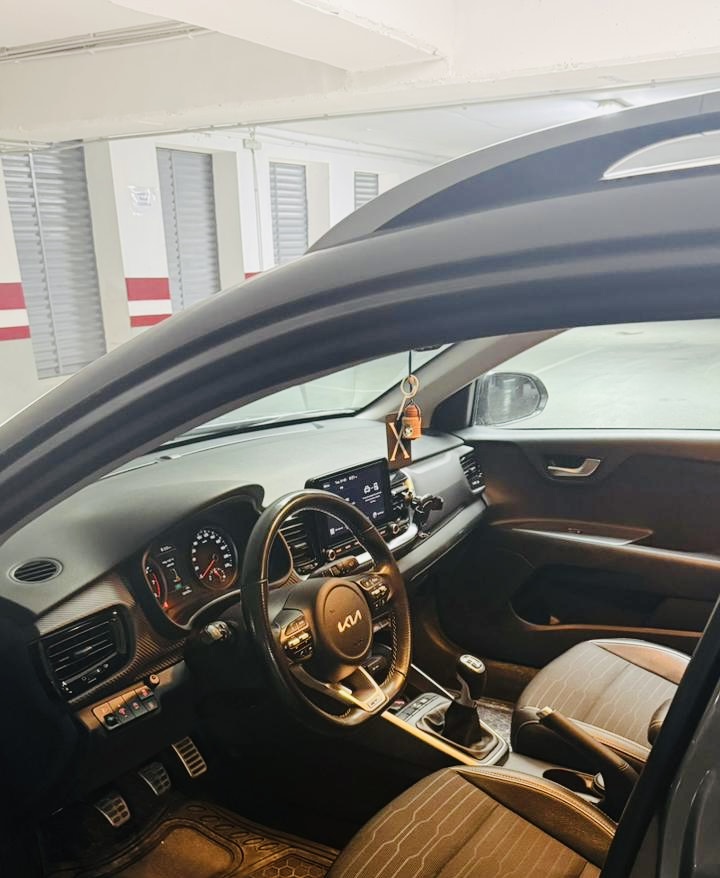 La Marsa&nbsp;Berge Du Lac&nbsp;Kia&nbsp;Autre Mod�le&nbsp;Superbe kia stonic gt line bvm  comme neuve