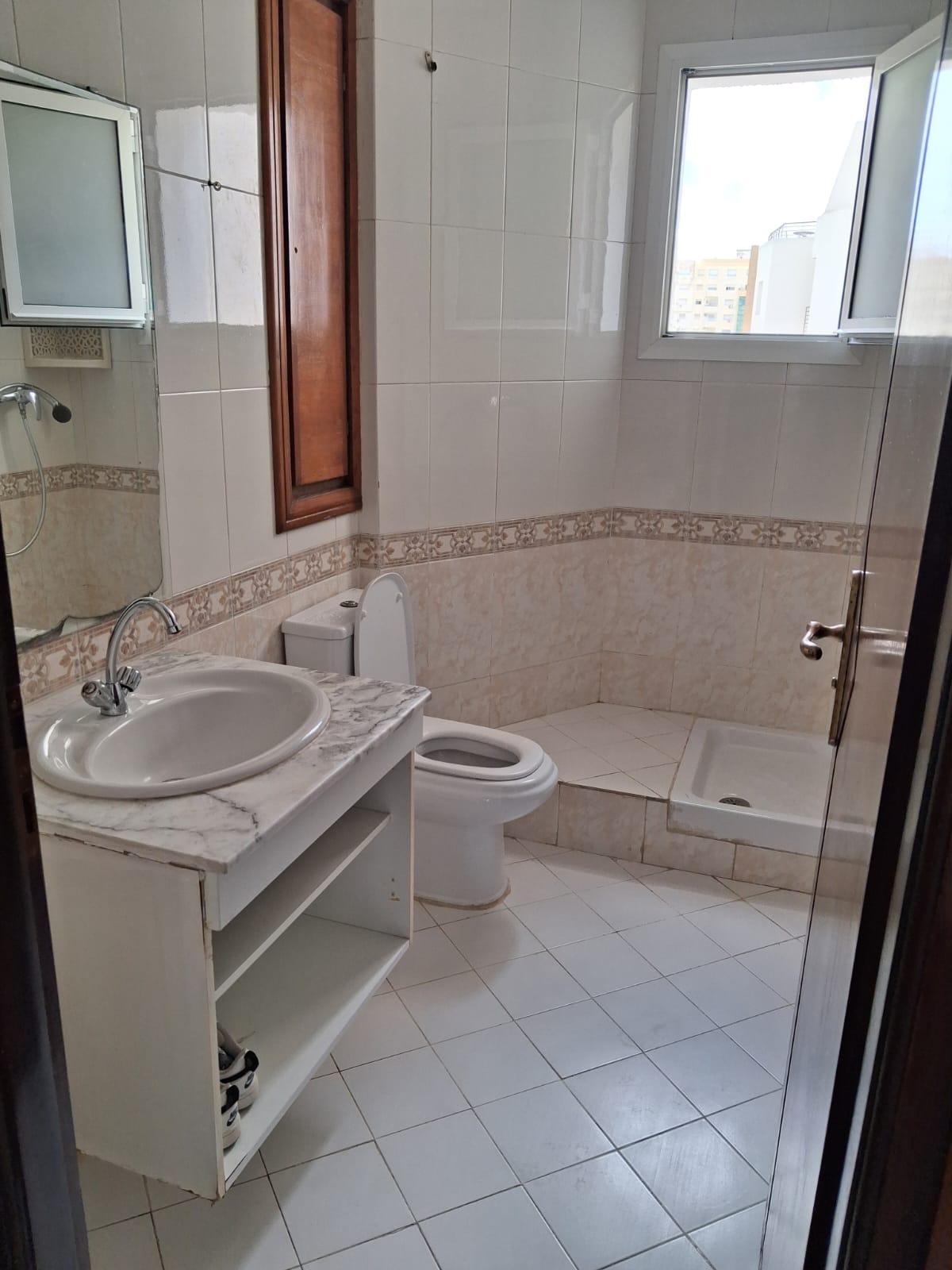 Ariana Ville&nbsp;Cite Ennasr 2&nbsp;Location&nbsp;Appart. 4 pi�ces&nbsp;Appartement 3 pi�ces et salon