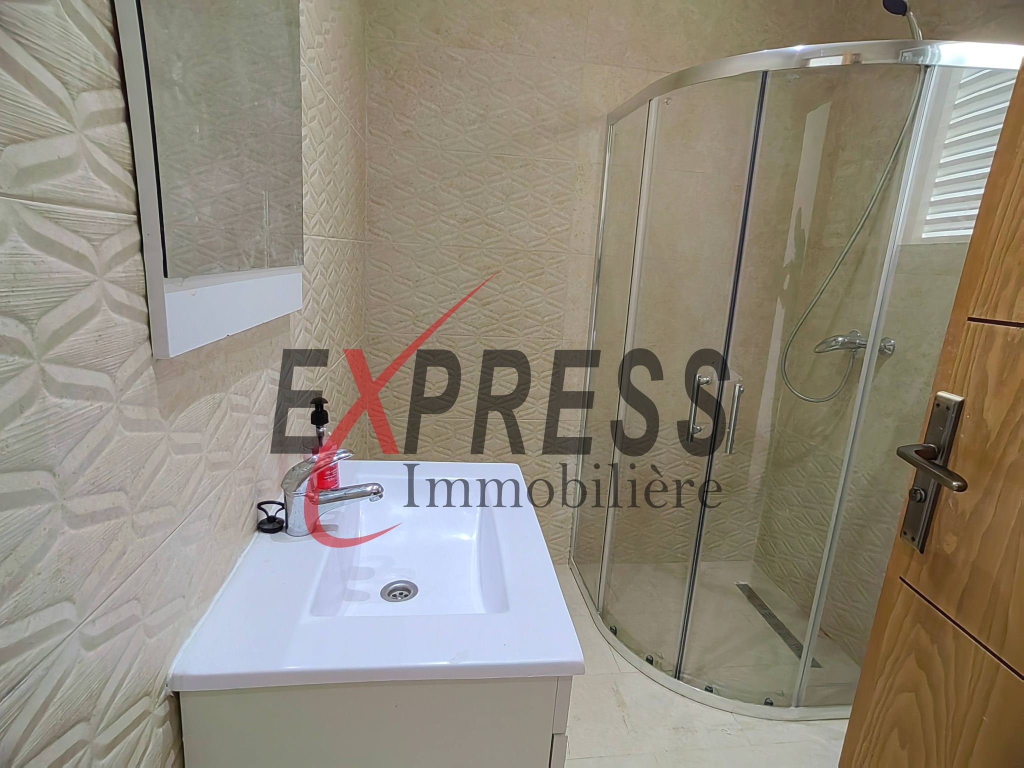 Mnihla&nbsp;Jardins d'el Menzah&nbsp;Location&nbsp;Appart. 4 pi�ces&nbsp;Appart s3 haut standing neuf