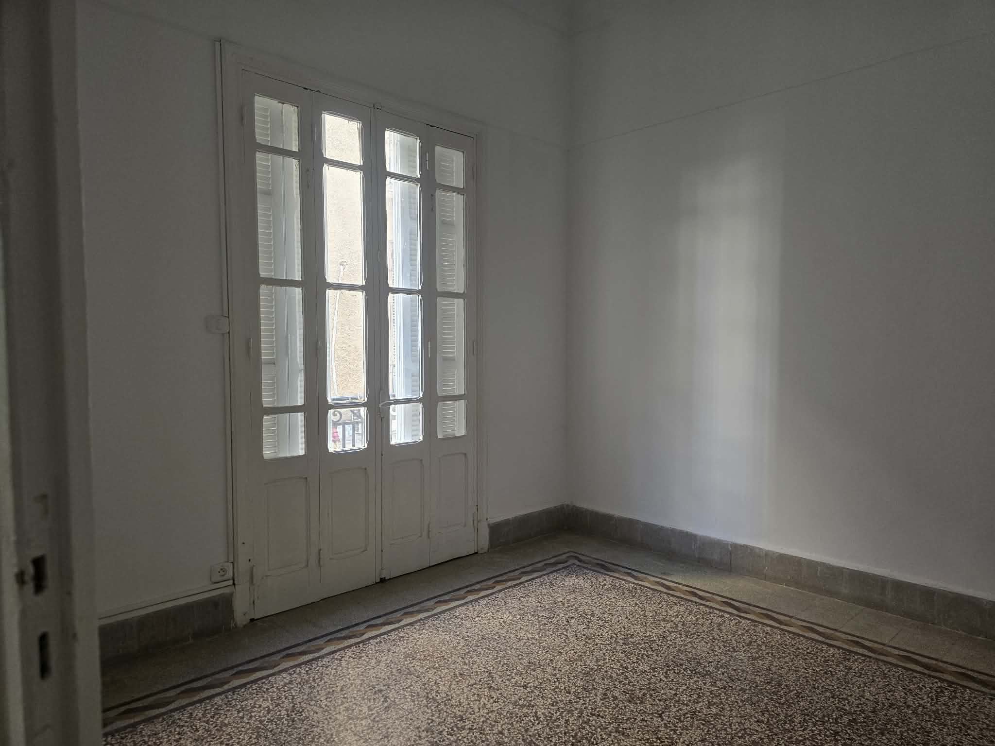 Bab Bhar&nbsp;Bab Bhar&nbsp;Bureaux & Commerces&nbsp;Bureau&nbsp;Bureau � rue de palestine tunis