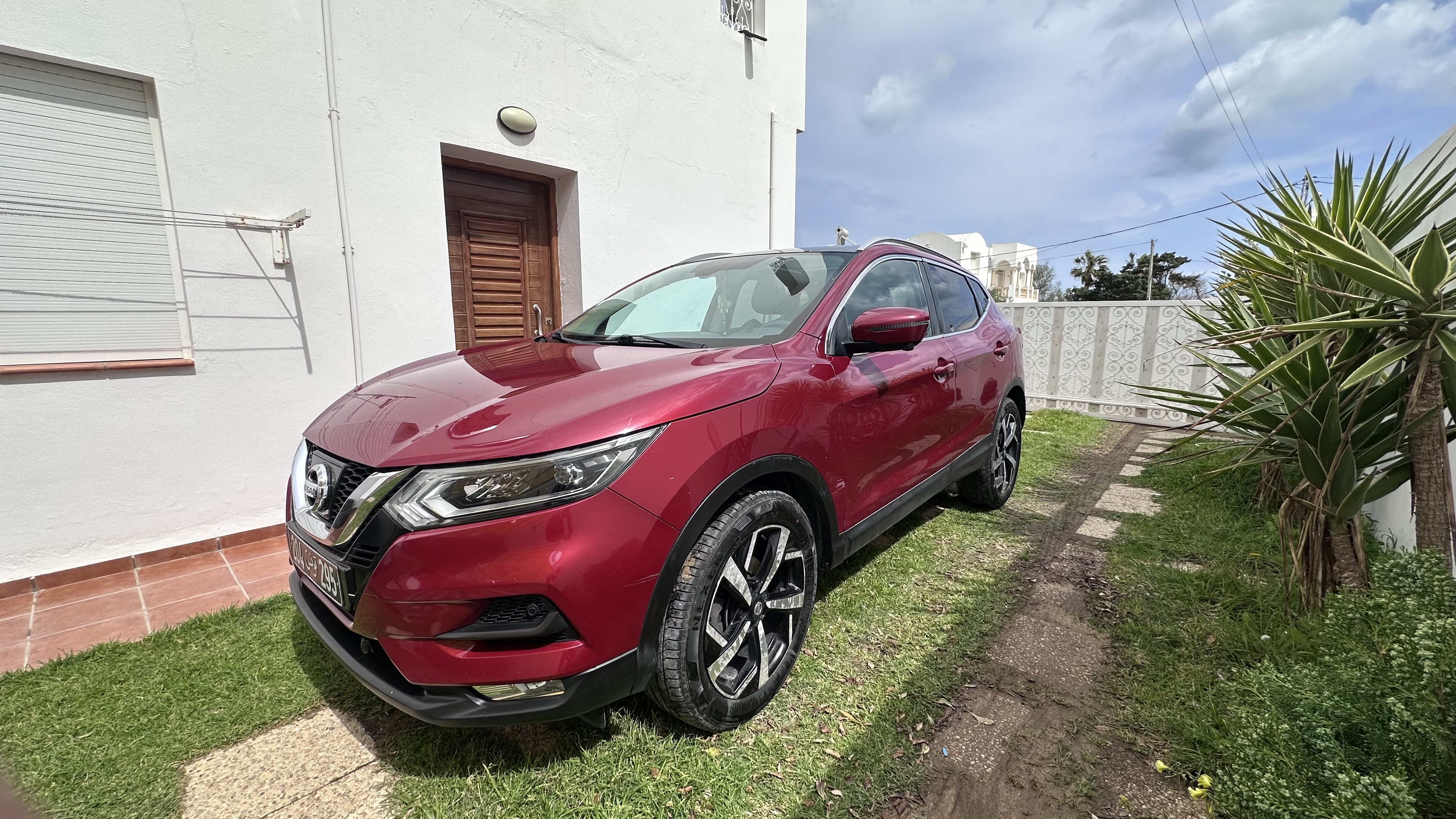 Kelibia&nbsp;Kelibia&nbsp;Nissan&nbsp;Qashqai&nbsp;Nissan qashqai 1 point 6 dci 130ch  tr�s bon �tat