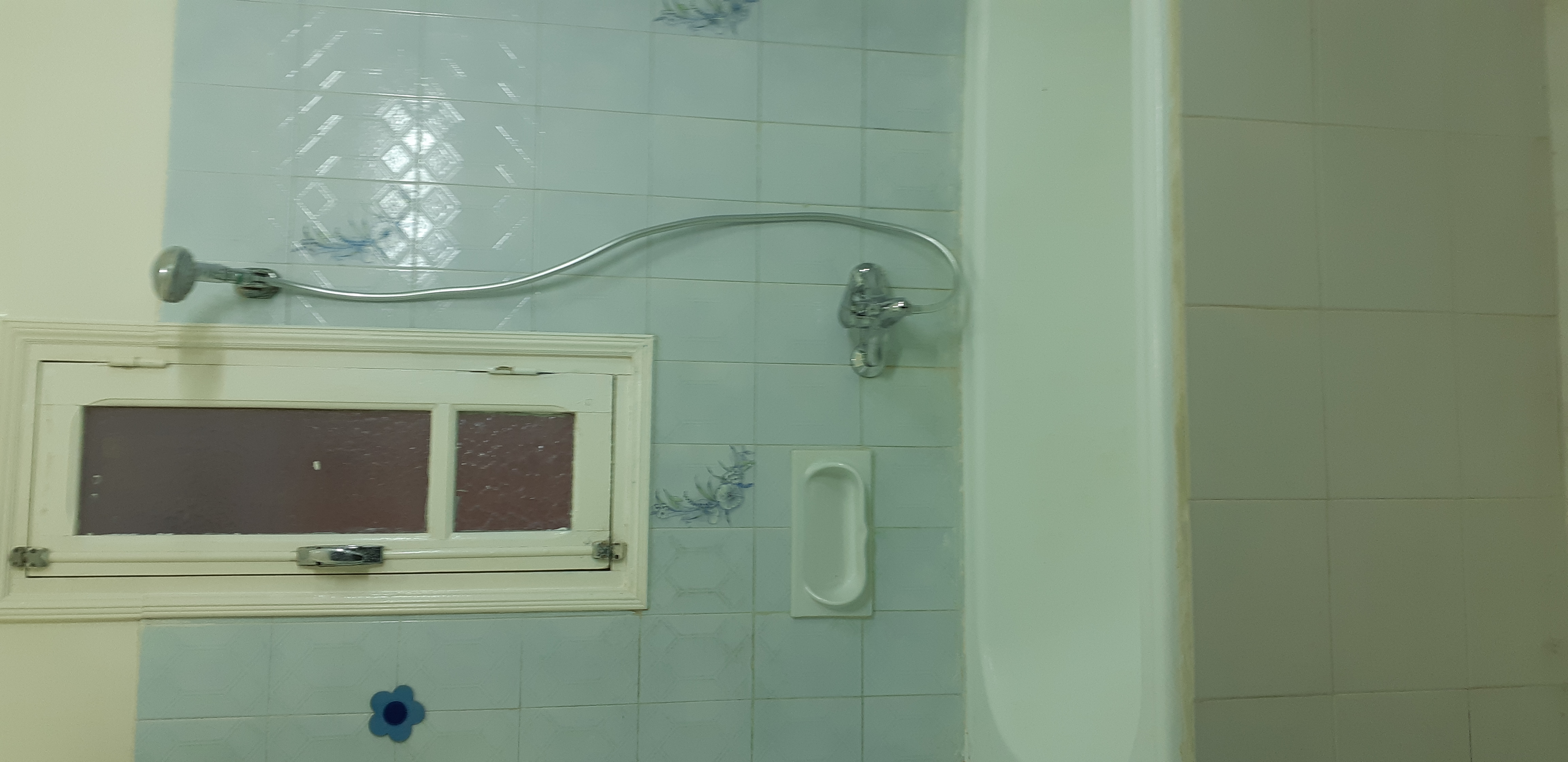 Ariana Ville&nbsp;Cite Ennouzha&nbsp;Location&nbsp;Appart. 4 pi�ces&nbsp;Appartement s3 � cit� ennouzha ariana