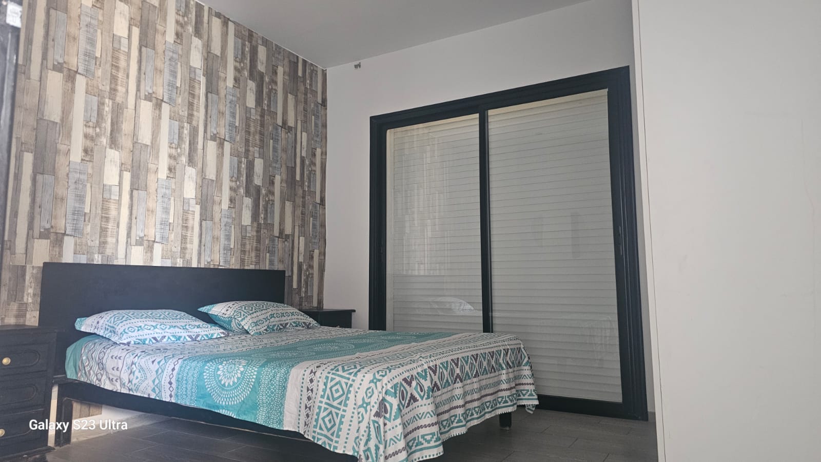 Hammam El Ghezaz&nbsp;Ezzahra&nbsp;Location&nbsp;Appart. 4 pi�ces&nbsp;Villa avec piscine priv�e � ezzahra hammem ghzez