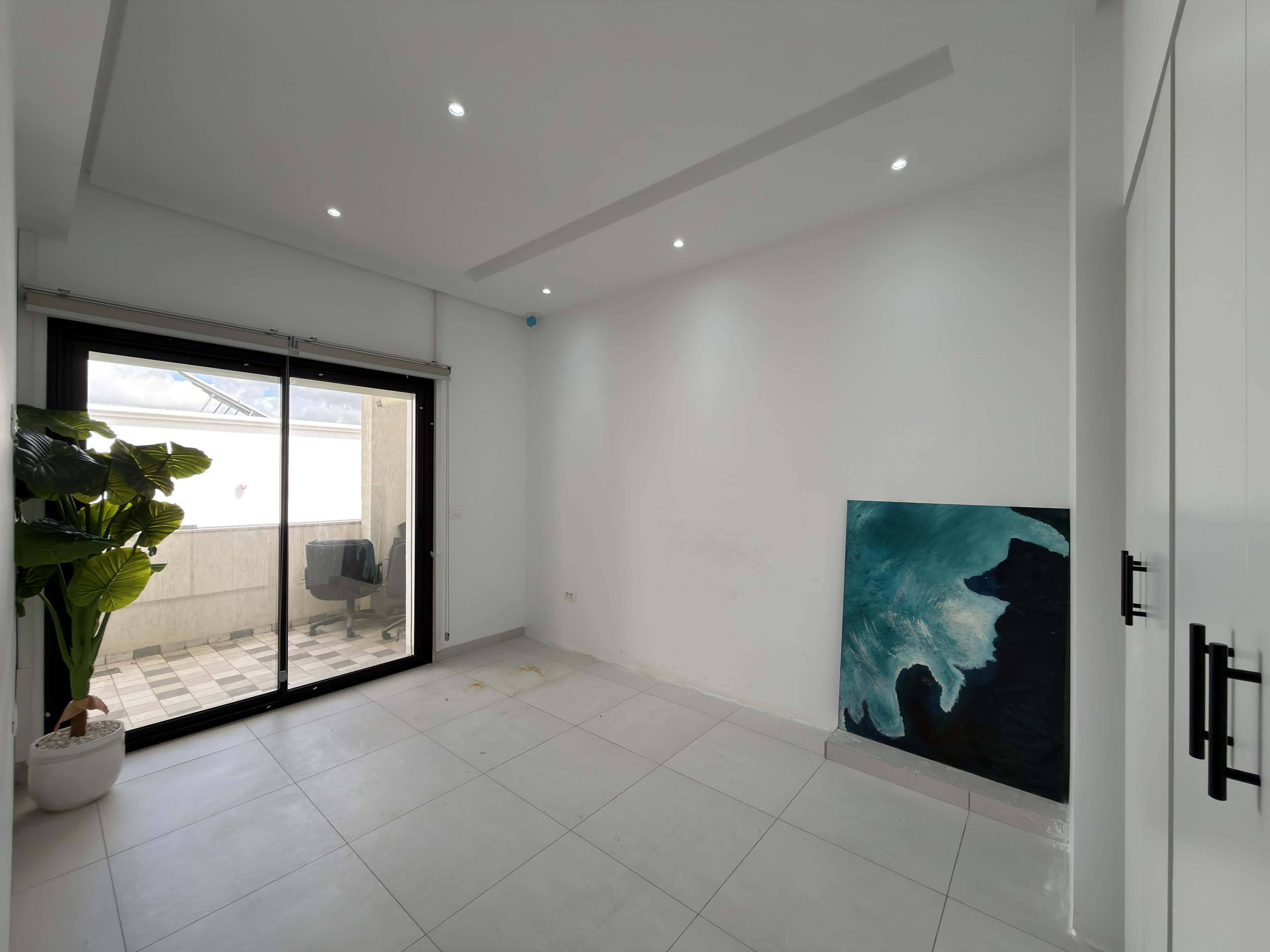 Ariana Ville&nbsp;Ariana&nbsp;Bureaux & Commerces&nbsp;Bureau&nbsp;Bureau 2 open space et 3 pi�ces � l'ariana