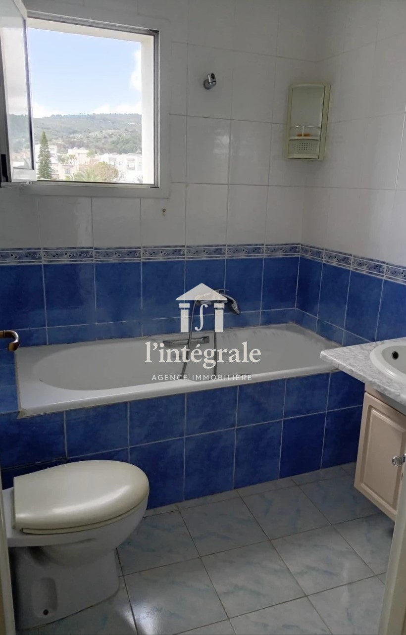 Ariana Ville&nbsp;Riadh Landlous&nbsp;Location&nbsp;Appart. 4 pi�ces&nbsp;Spacieux s3