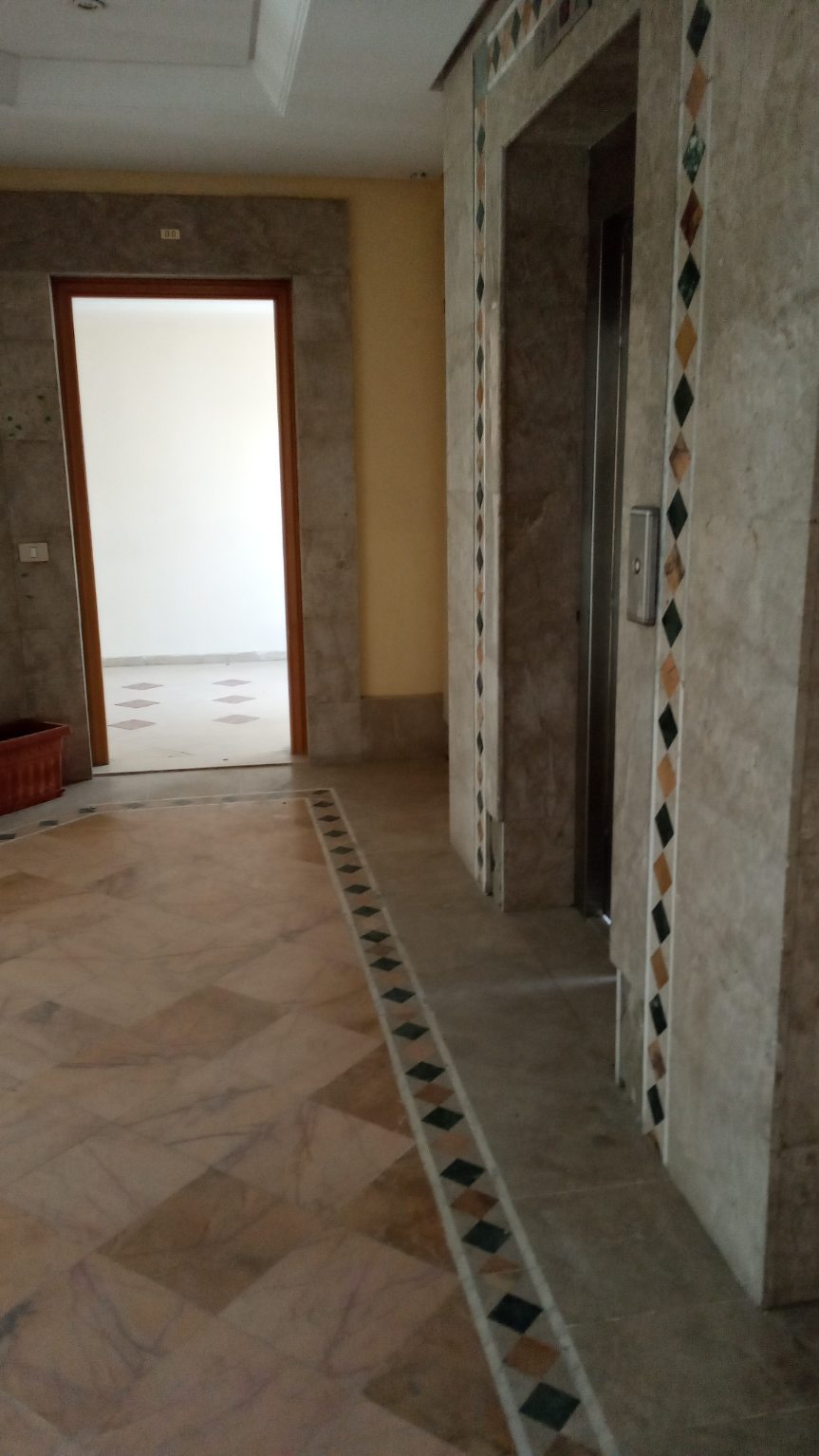 La Marsa&nbsp;Berge Du Lac&nbsp;Bureaux & Commerces&nbsp;Bureau&nbsp;Berge du lac1 loc bureau