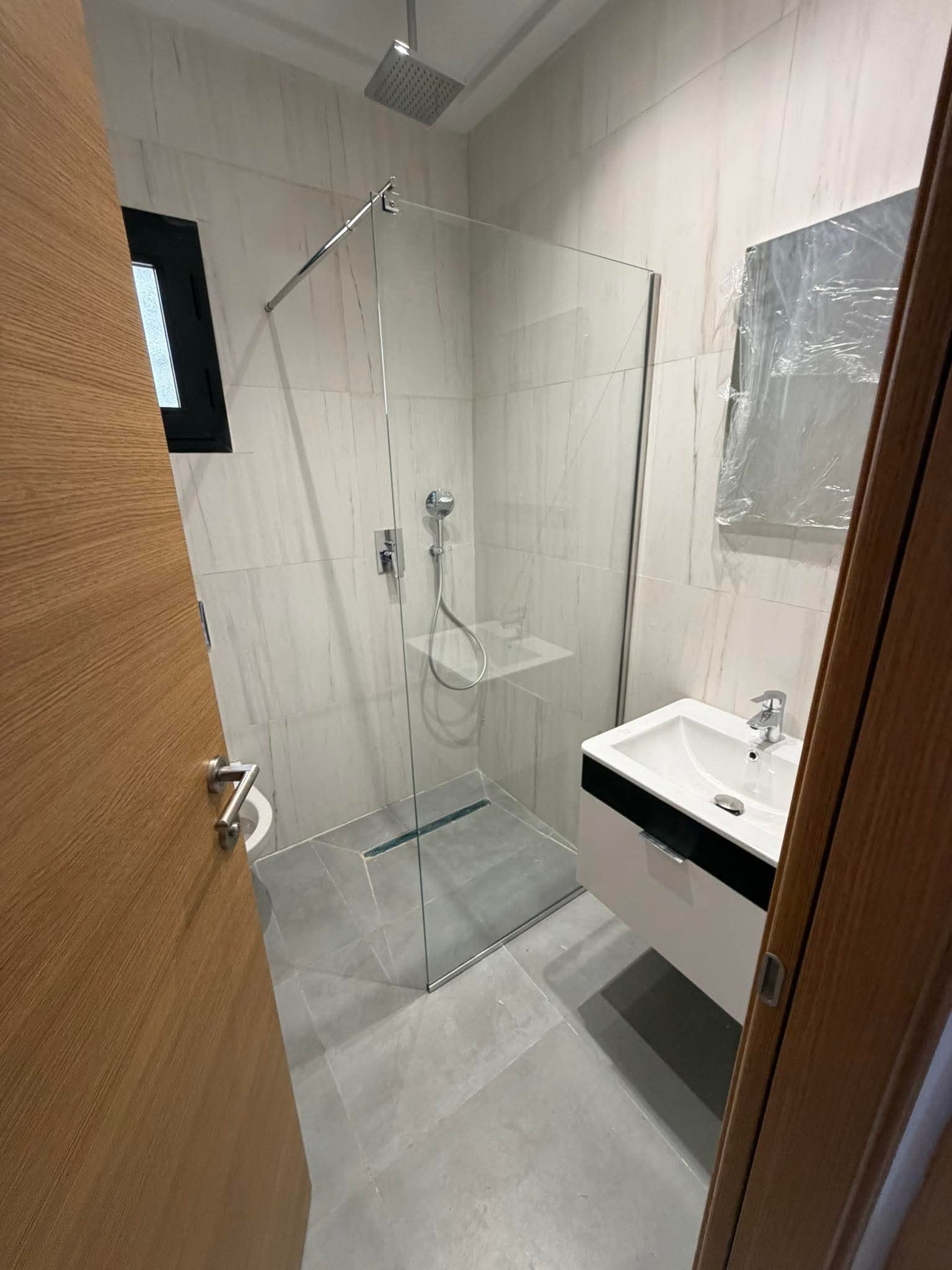 Raoued&nbsp;Cite Ennkhilet&nbsp;Location&nbsp;Appart. 4 pi�ces&nbsp;S3 rdc 1500d ennkhilete