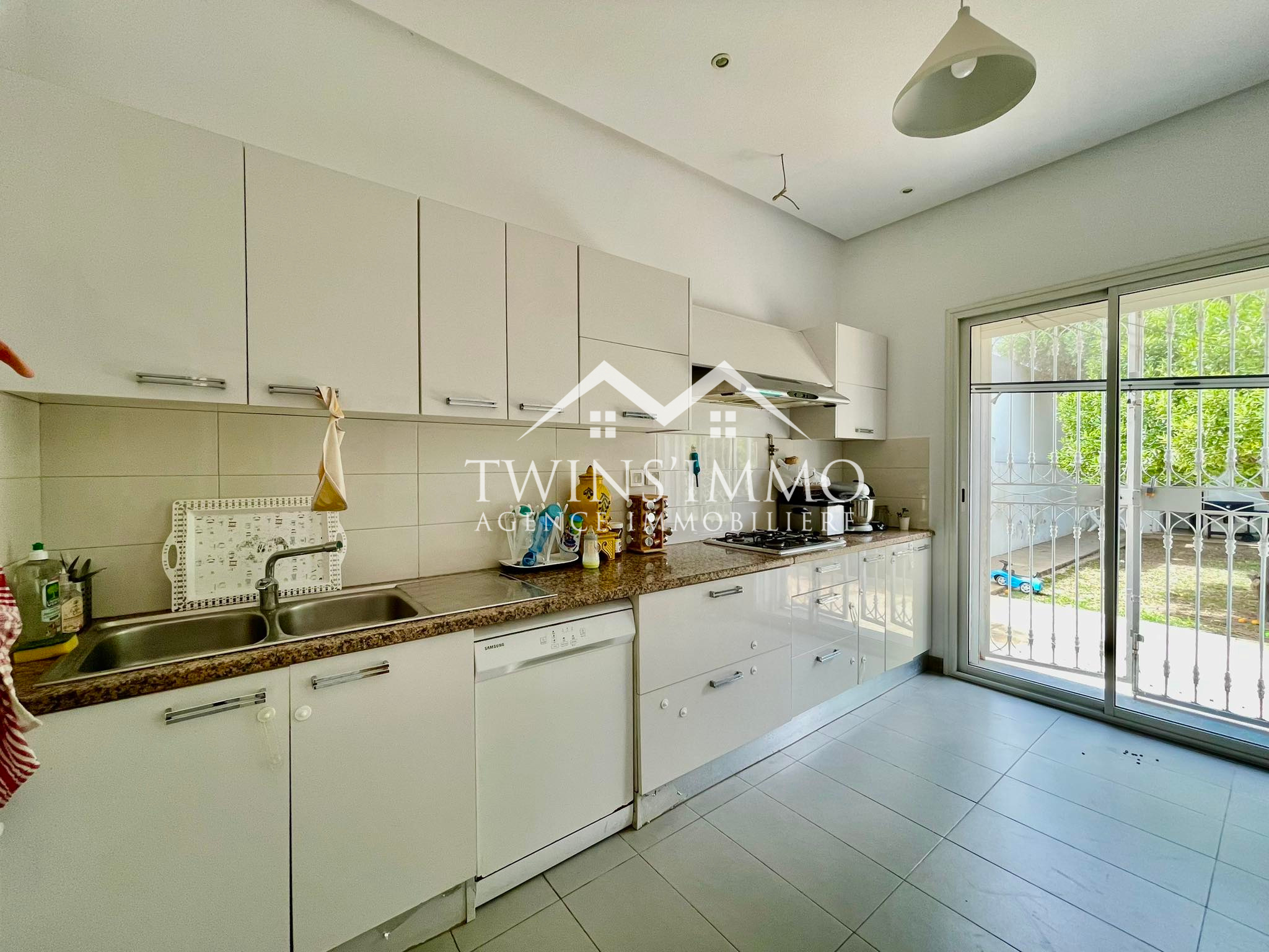 La Marsa&nbsp;Marsa Ennassim&nbsp;Location&nbsp;Maisons&nbsp;Villa s3 avec jardin � la marsa ville