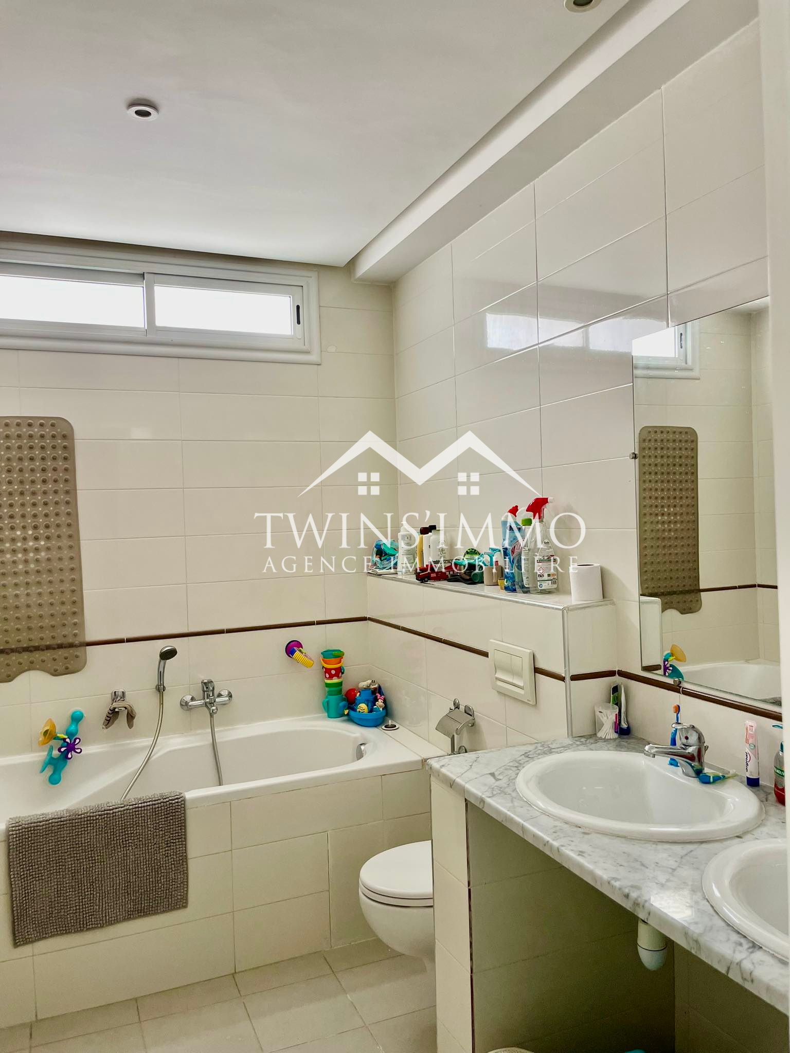 La Marsa&nbsp;Marsa Ennassim&nbsp;Location&nbsp;Maisons&nbsp;Villa s3 avec jardin � la marsa ville