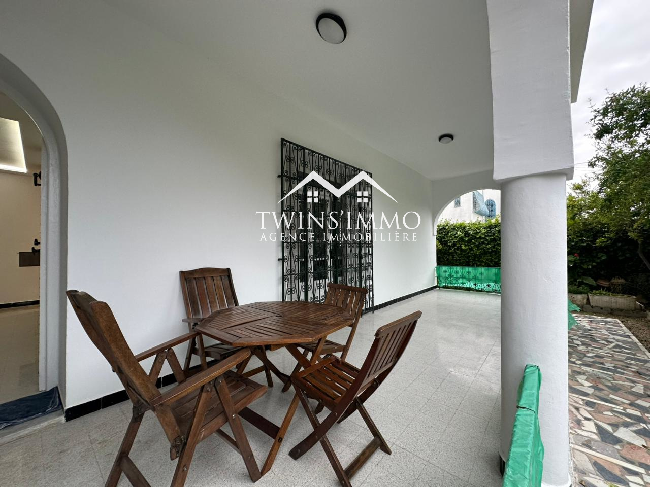 La Marsa&nbsp;Marsa Ennassim&nbsp;Location&nbsp;Appart. 3 pi�ces&nbsp;Rez de chauss�e de villa meubl� � marsa corniche