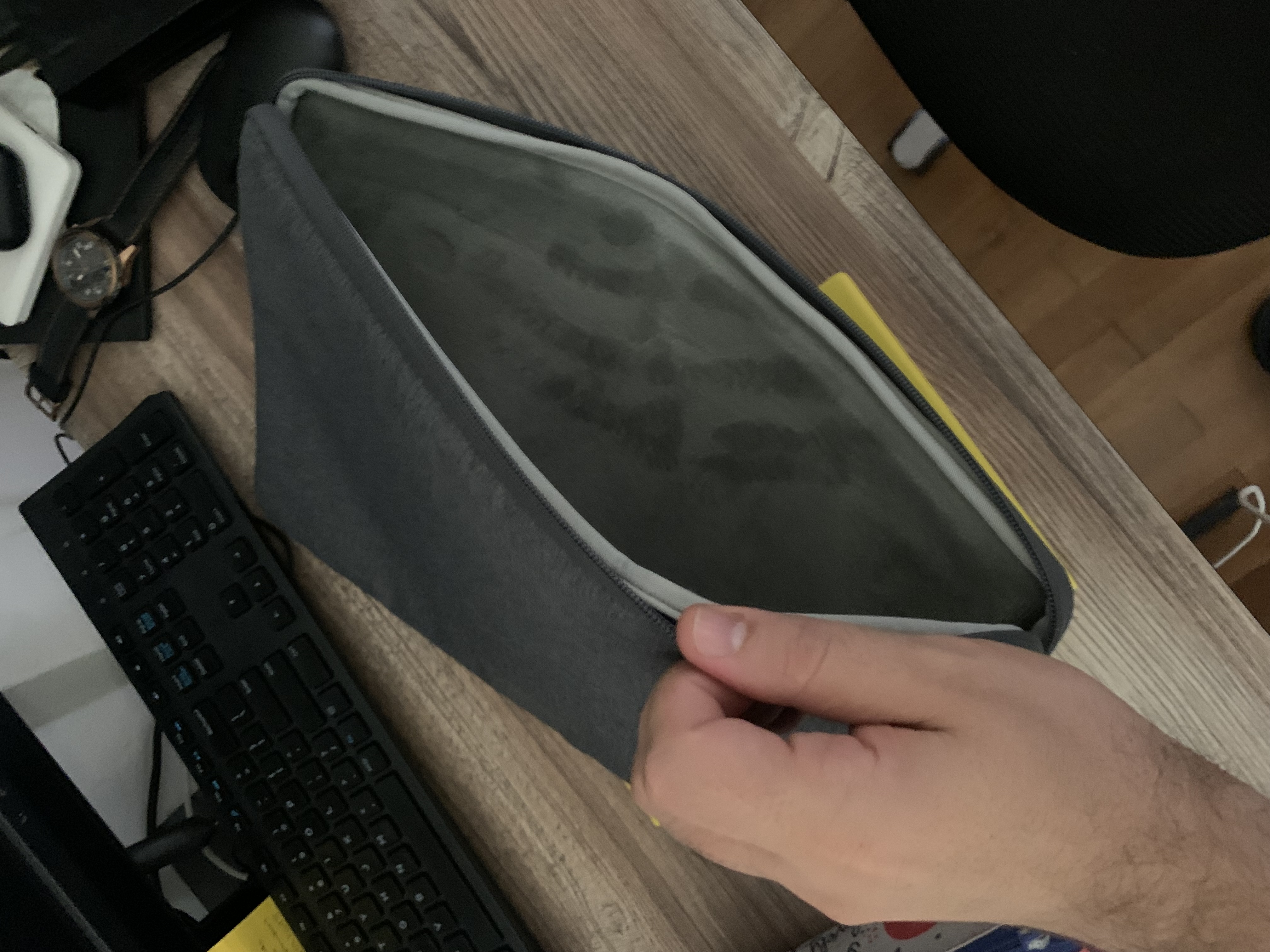 El Mourouj&nbsp;El Mourouj&nbsp;Apple / MacBook&nbsp;MacBook Air 13 pouces&nbsp;Macbook air 13 pouces