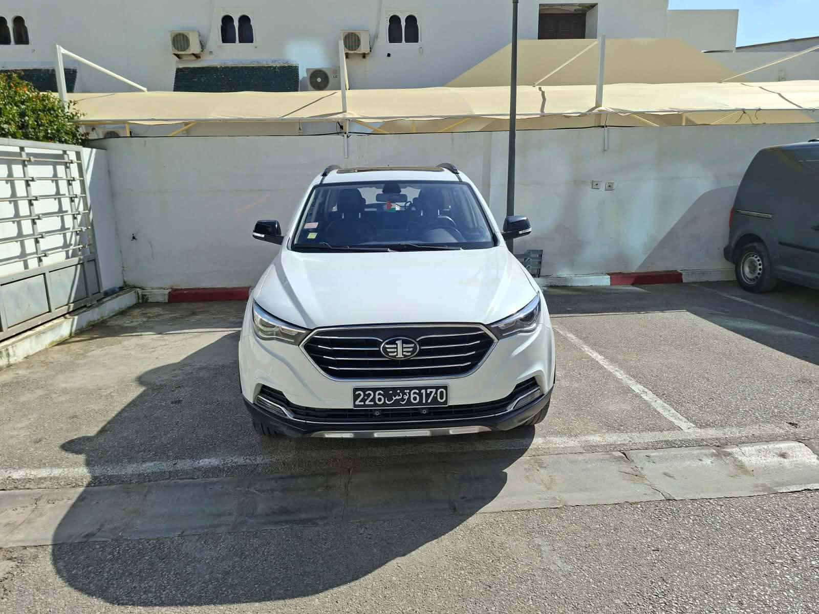 Le Bardo&nbsp;Le Bardo&nbsp;Autre Marque&nbsp;Autre Mod�le&nbsp;Faw besturn x40 mod�le 2021