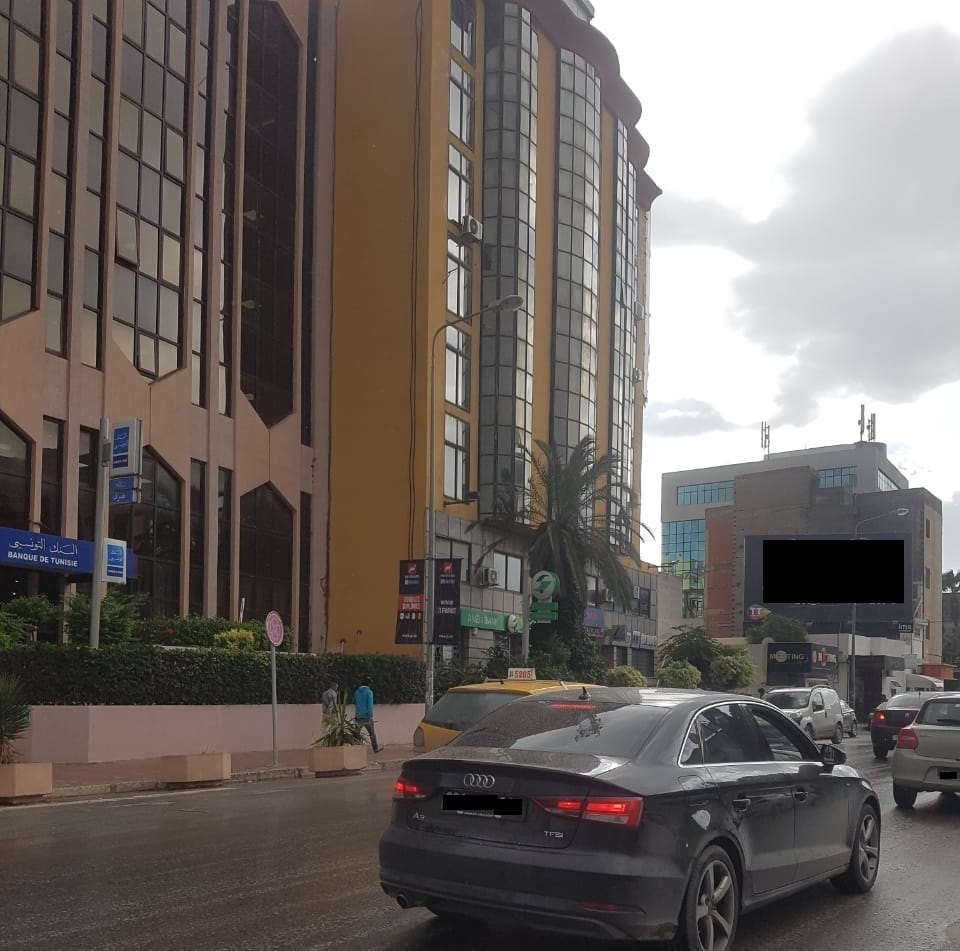 Cite El Khadra&nbsp;Kheireddine Pacha&nbsp;Bureaux & Commerces&nbsp;Bureau&nbsp;Tr�s bonne affaire � monplaisir
