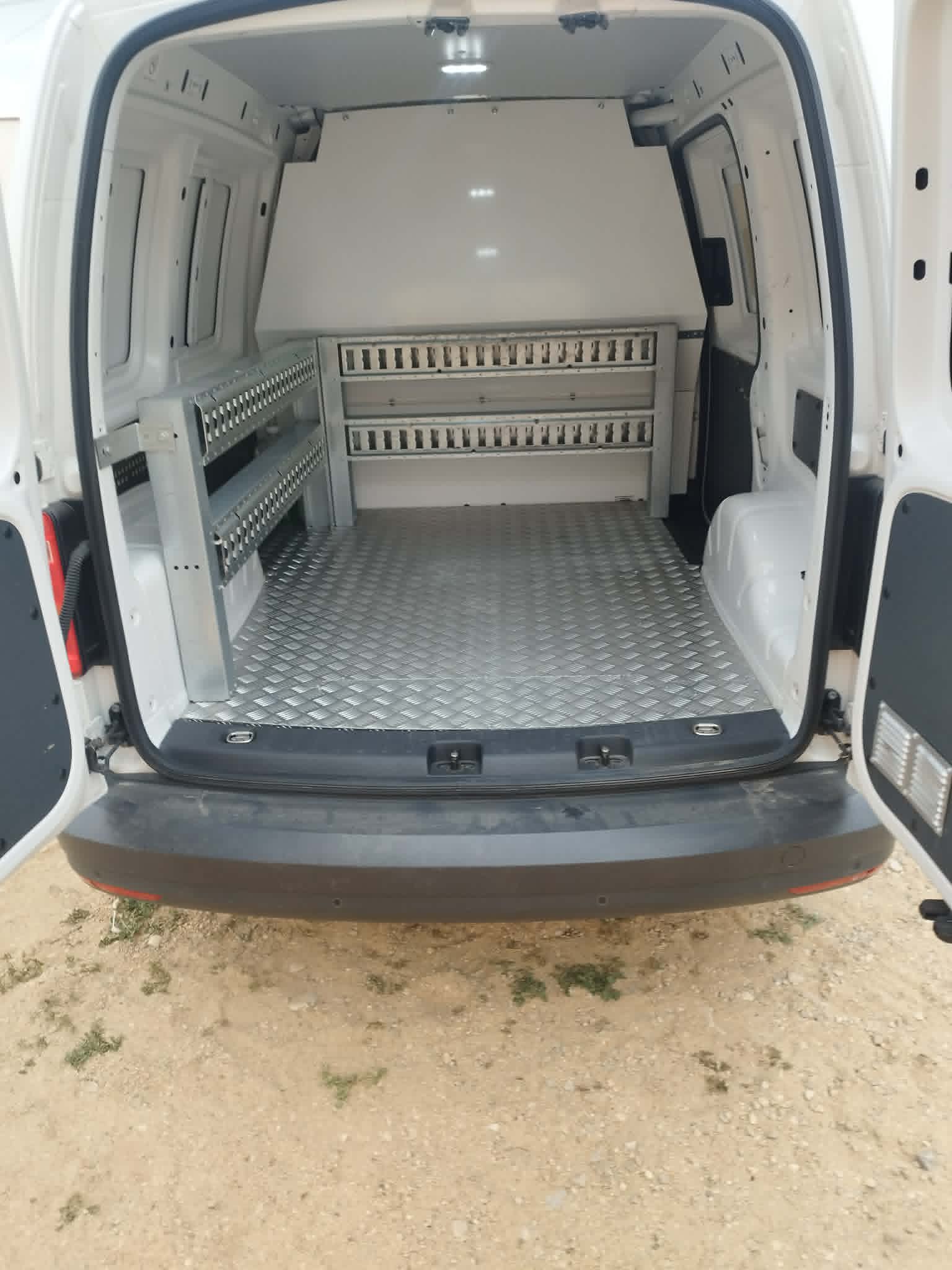 Sbeitla&nbsp;Sbeitla&nbsp;Volkswagen&nbsp;Caddy&nbsp;Volkswagen caddy 2l toute options et en bonne etat