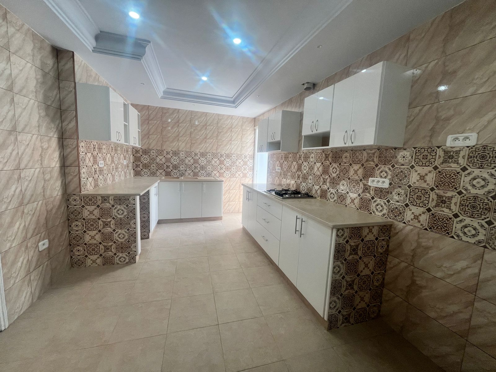 Hammamet&nbsp;Hammamet&nbsp;Location&nbsp;Appart. 2 pi�ces&nbsp;A l'ann�e un appartement s3