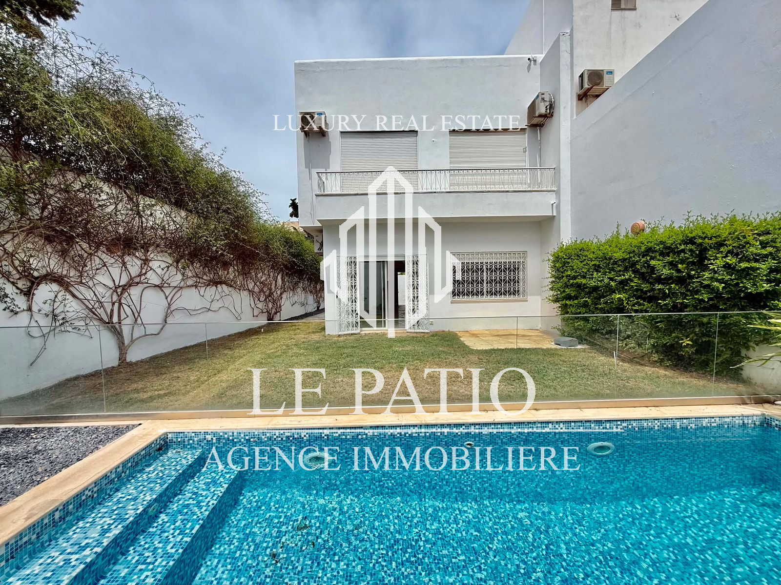 La Marsa&nbsp;Gammart&nbsp;Location&nbsp;Maisons&nbsp;Villa s3 avec jardin et piscine a gammarth