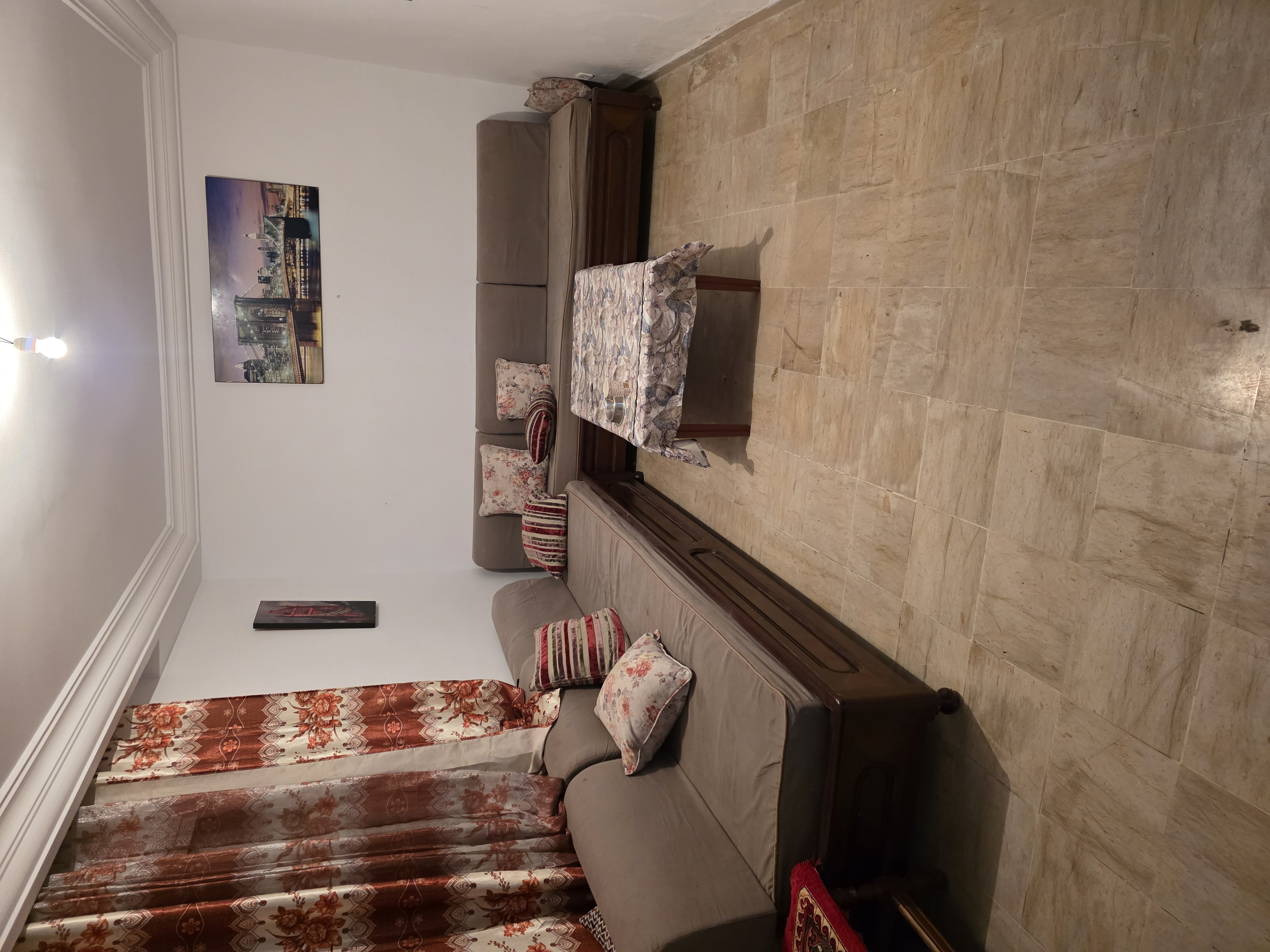 Mnihla&nbsp;Jardins d'el Menzah&nbsp;Location&nbsp;Appart. 2 pi�ces&nbsp;S2 meubl� rez de chauss�e jardin menzah1