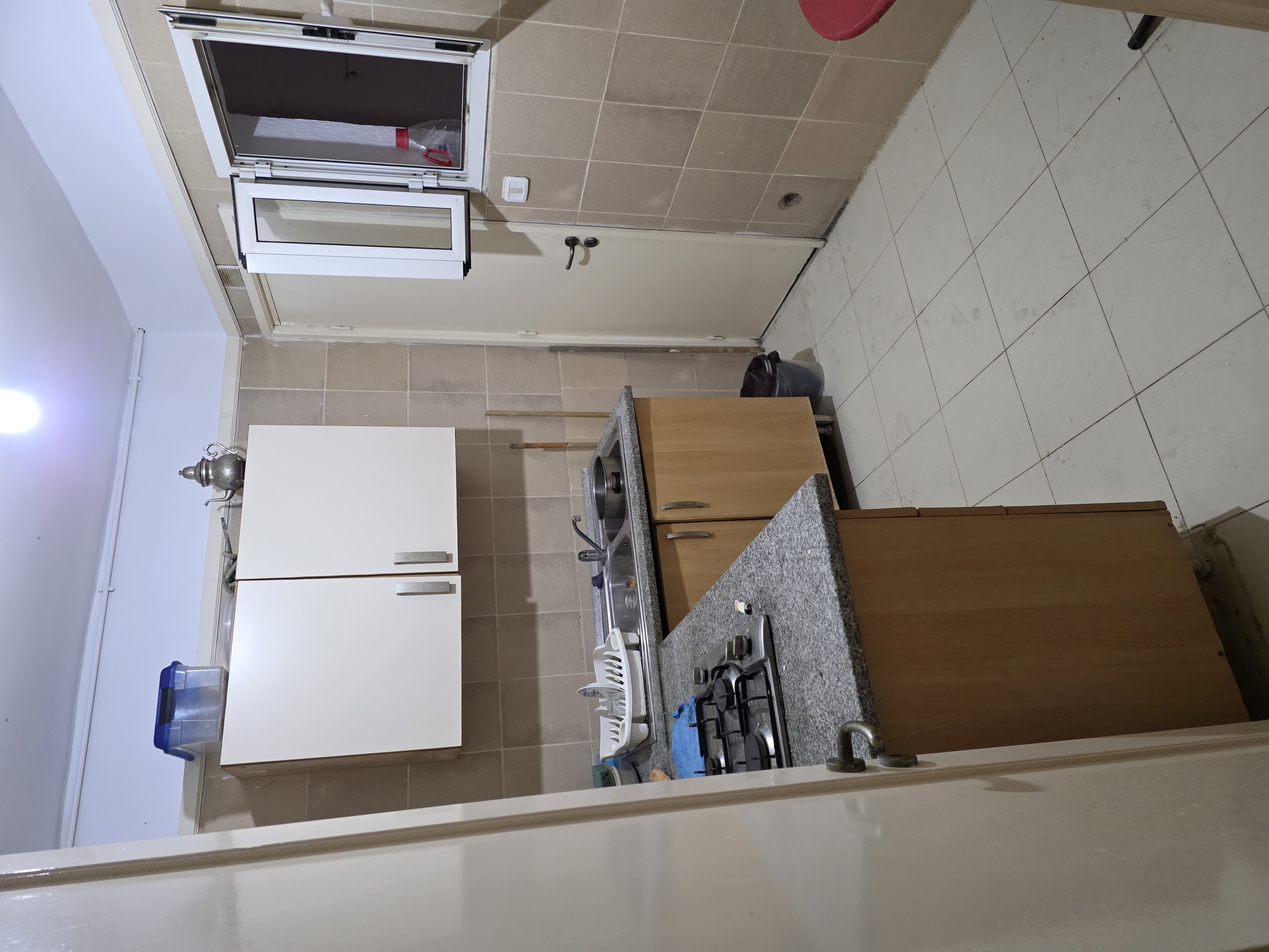 Mnihla&nbsp;Jardins d'el Menzah&nbsp;Location&nbsp;Appart. 2 pi�ces&nbsp;S2 meubl� rez de chauss�e jardin menzah1