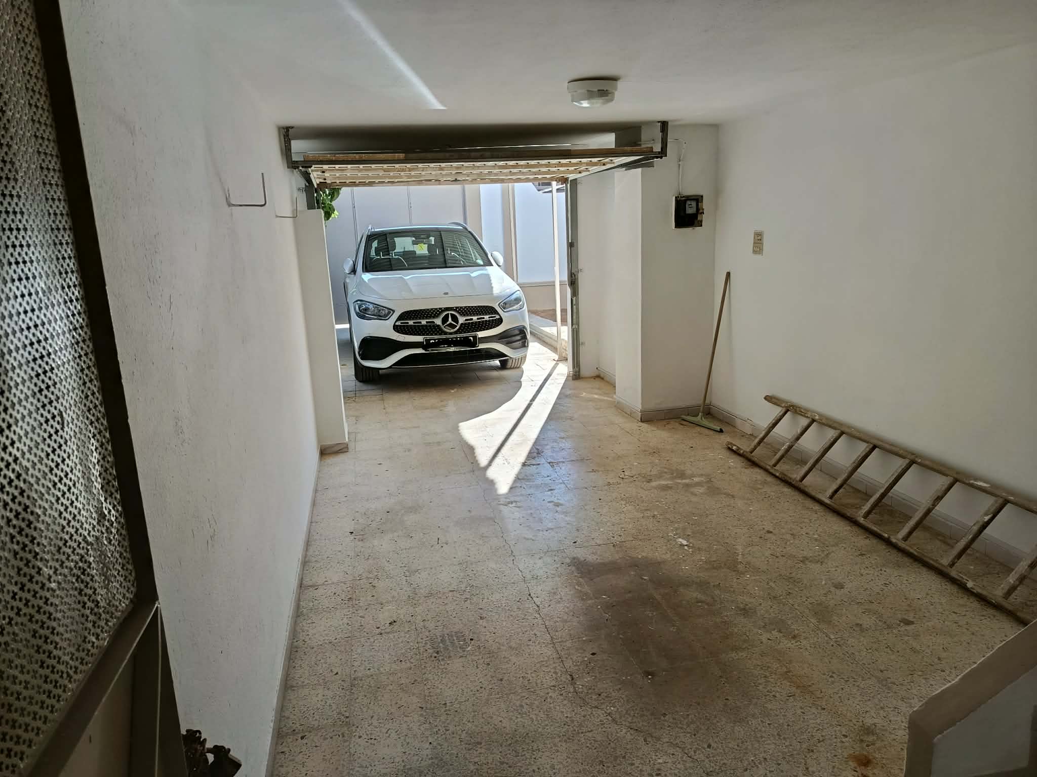 Sfax Est&nbsp;Cite El Habib&nbsp;Location&nbsp;Maisons&nbsp;Villa avec garage et jardin  residence familiale