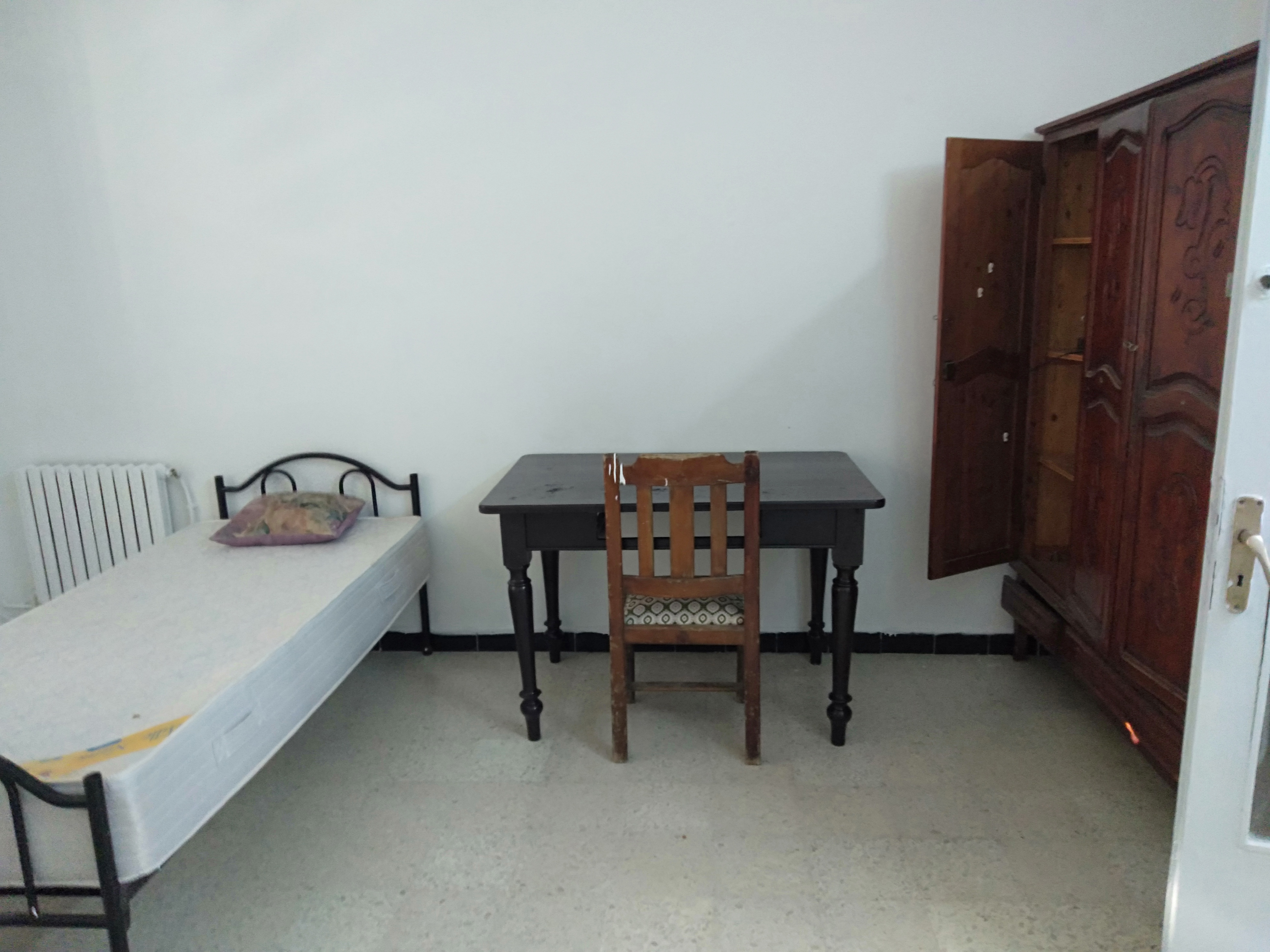 Cite El Khadra&nbsp;Cite Oplympique&nbsp;Location&nbsp;Appart. 3 pi�ces&nbsp;Chambre indiv pr fille