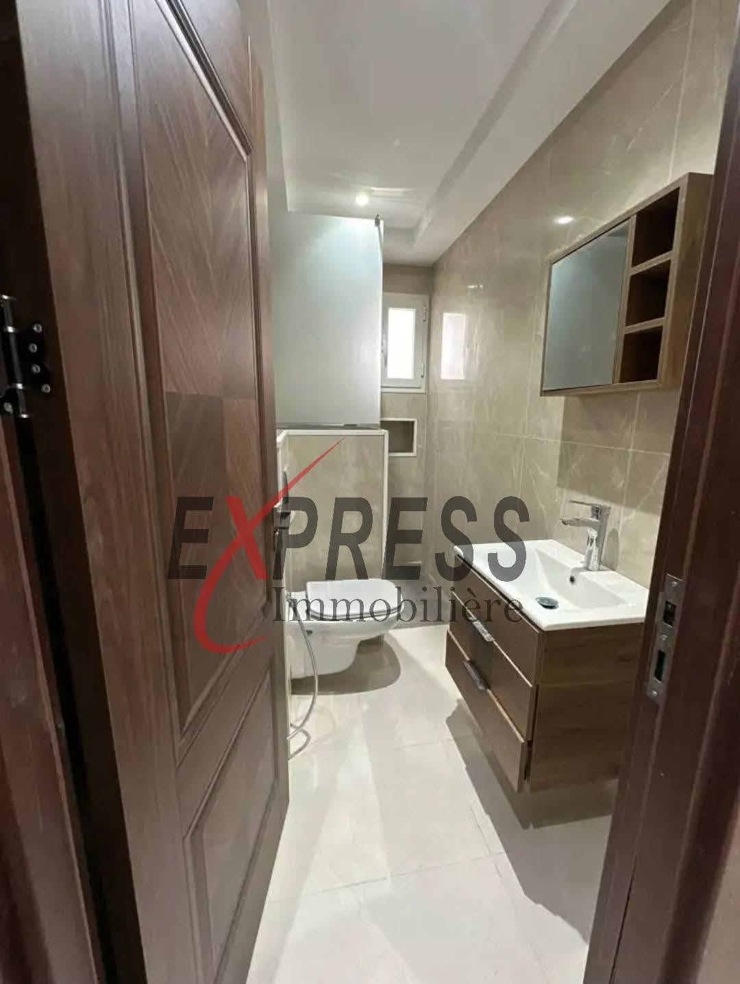 Ariana Ville&nbsp;Borj El Baccouche&nbsp;Location&nbsp;Appart. 4 pi�ces&nbsp;Un �tage d'une villa s3 haut standing