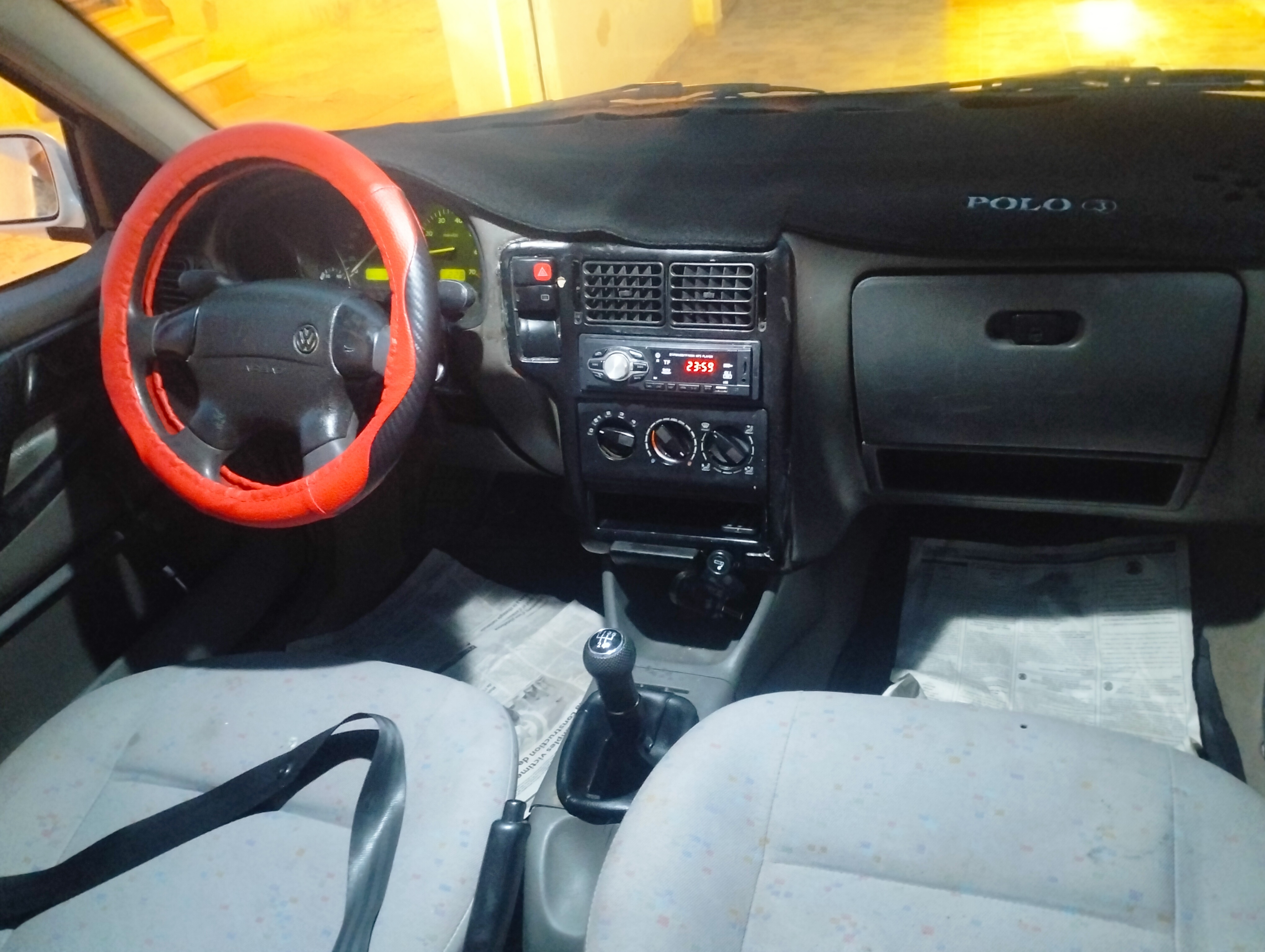 Mohamadia&nbsp;Cite Ennacim 1&nbsp;Volkswagen&nbsp;Polo 3&nbsp;Polo 3 blanche excellent etat