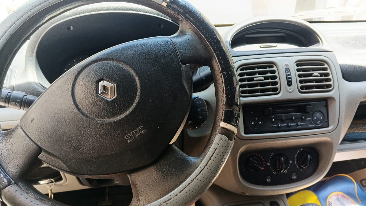 Hammam Chatt&nbsp;Borj Cedria&nbsp;Renault&nbsp;Clio&nbsp;Clio classique