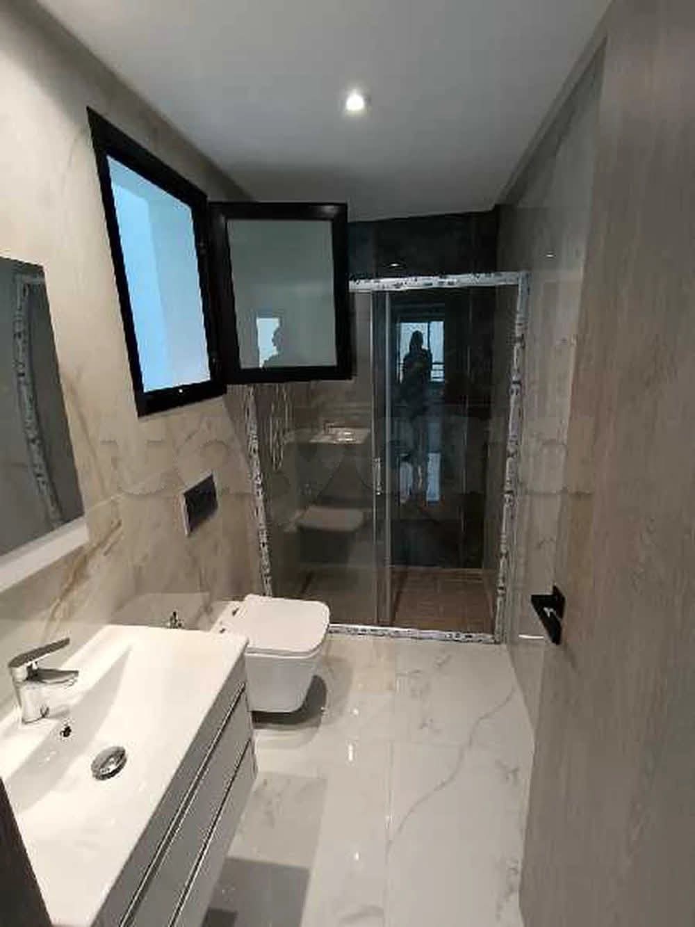 Ariana Ville&nbsp;Cite Ennasr 2&nbsp;Location&nbsp;Appart. 2 pi�ces&nbsp;S1 1200d ennasr  2'