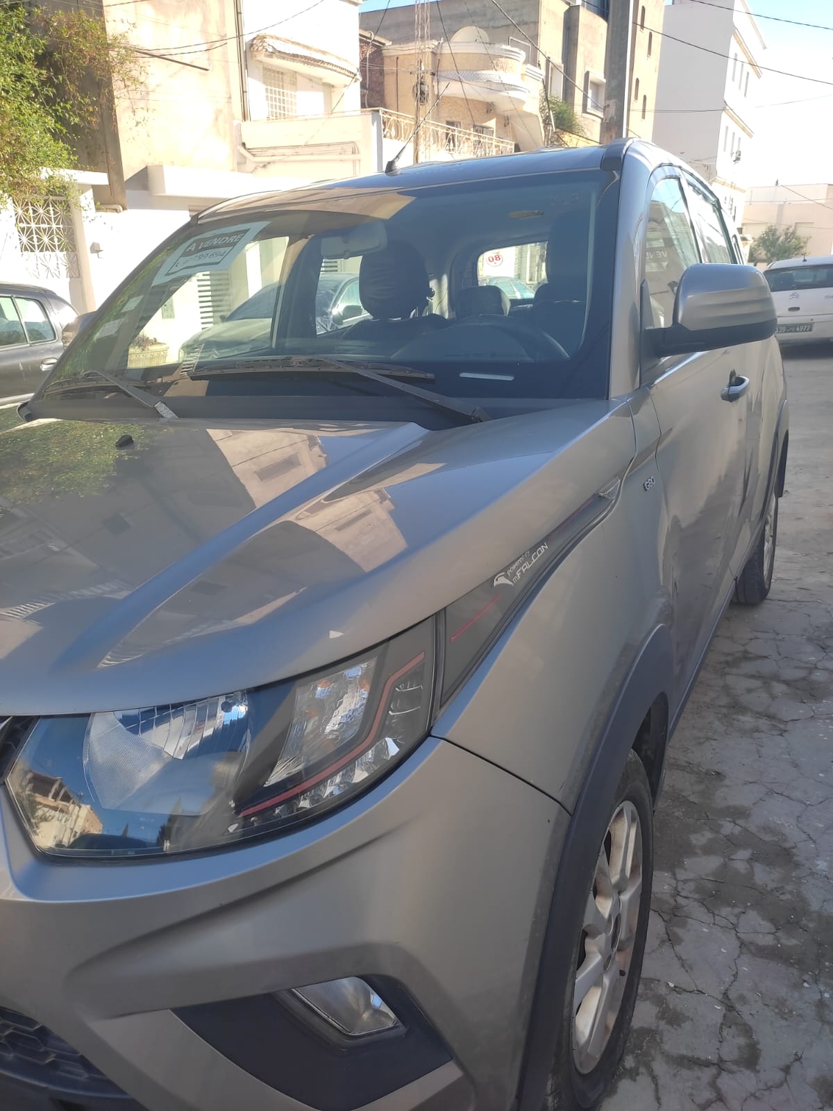 Le Bardo&nbsp;Le Bardo&nbsp;Mahindra&nbsp;Autre Mod�le&nbsp;Mahindra kuv100 k8