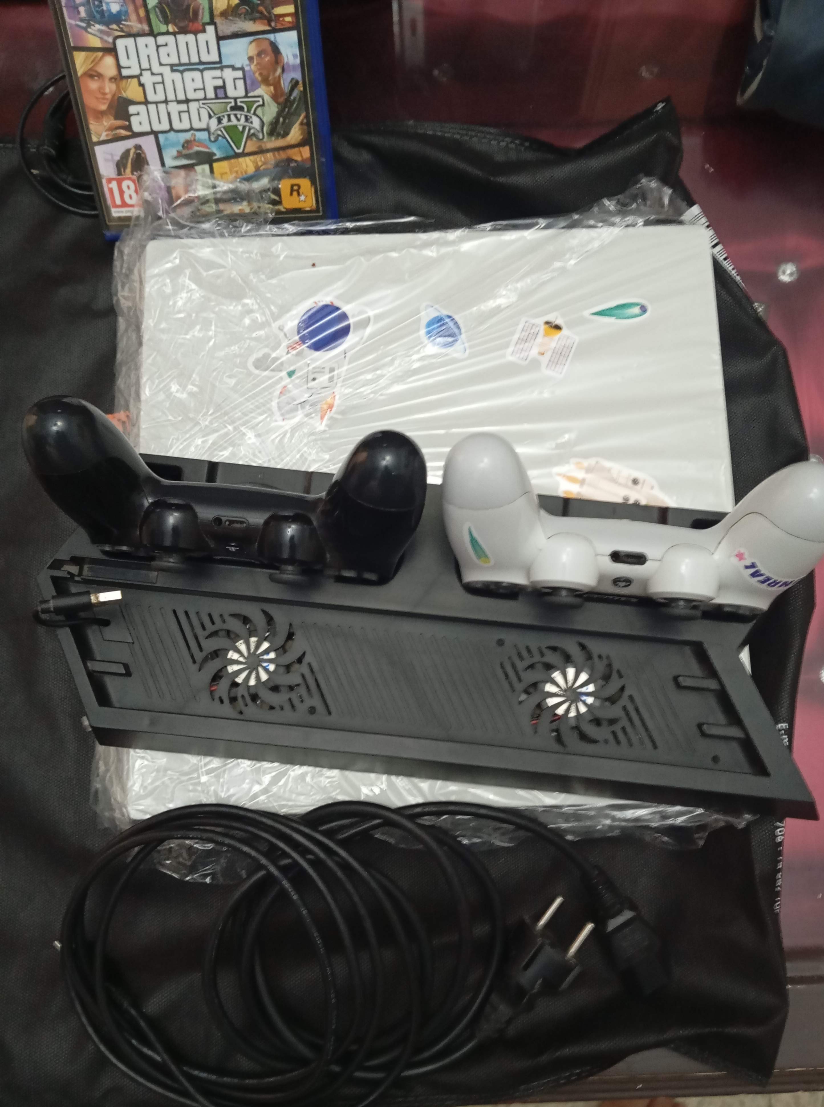Le Bardo&nbsp;Le Bardo&nbsp;Playstation&nbsp;Autre&nbsp;Playstation 4 pro white