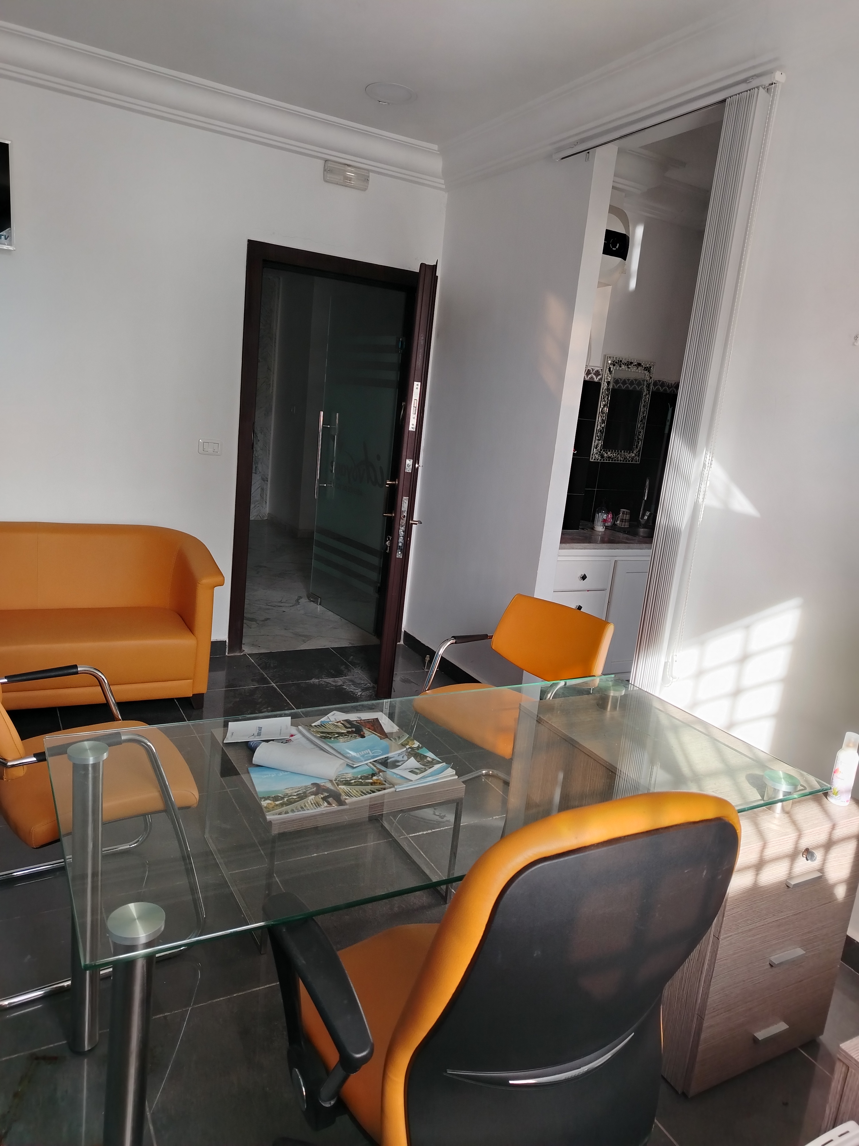 Ariana Ville&nbsp;Cite Ennasr 2&nbsp;Bureaux & Commerces&nbsp;Bureau&nbsp;Bureaux  s1