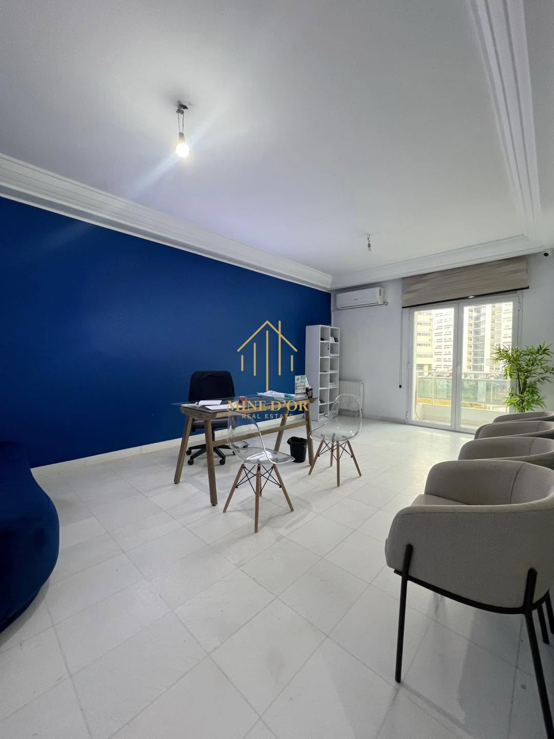 Cite El Khadra&nbsp;Zone urbaine nord&nbsp;Location&nbsp;Appart. 4 pi�ces&nbsp;Apprt a usage bureautique au centre urbain nord