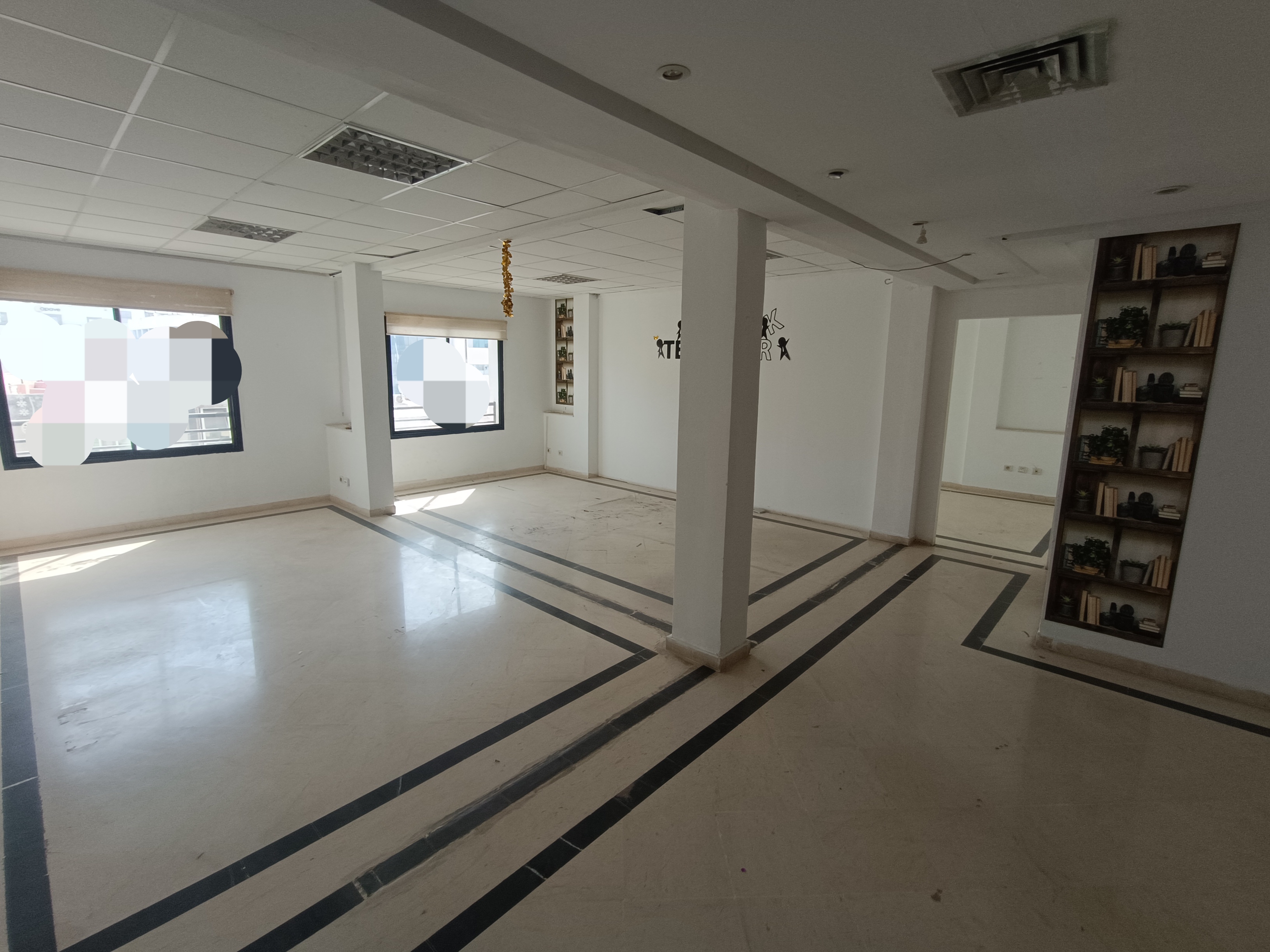 Cite El Khadra&nbsp;Kheireddine Pacha&nbsp;Bureaux & Commerces&nbsp;Bureau&nbsp;Bureau open space et une pi�ce