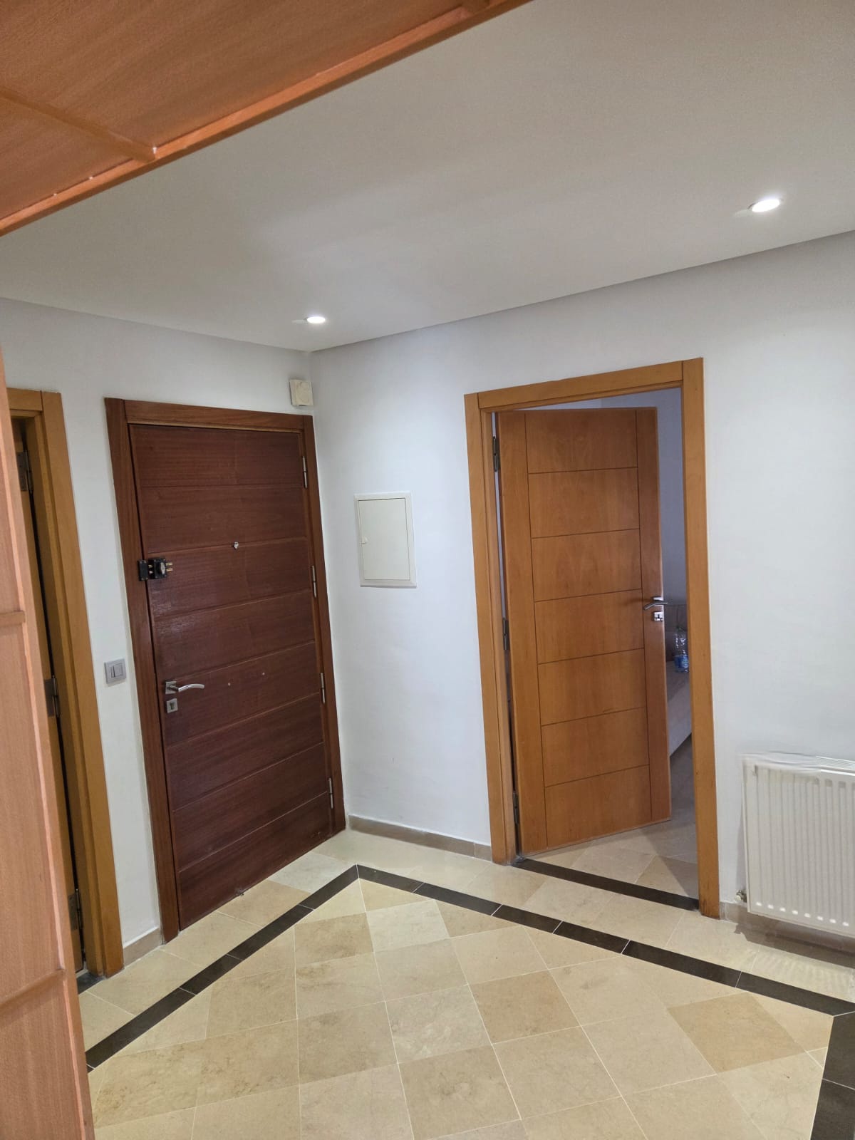 Mnihla&nbsp;Jardins d'el Menzah&nbsp;Location&nbsp;Appart. 3 pi�ces&nbsp;Appartement s plus 3 a jardin d'el menzah