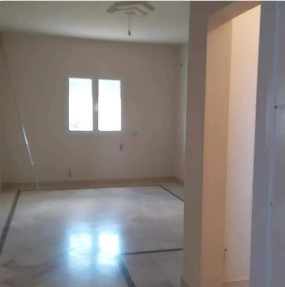 El Mourouj&nbsp;Bir El Kassaa&nbsp;Location&nbsp;Appart. 2 pi�ces&nbsp;Apprtement proche de march� de gros