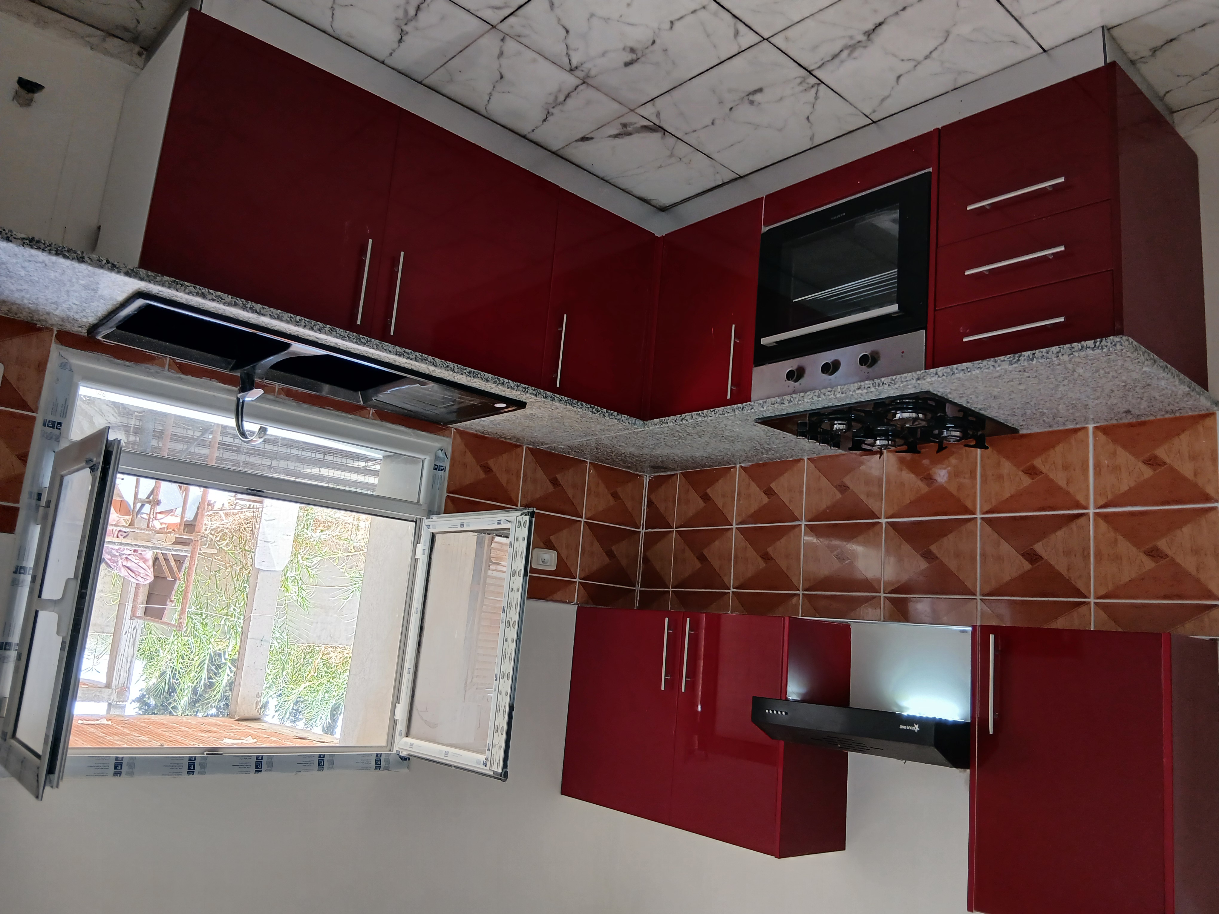 Akouda&nbsp;Chatt Meriem&nbsp;Vente&nbsp;Appart. 4 pi�ces&nbsp;Immeuble neuf r2 surfaces500m2 composer 3 appart