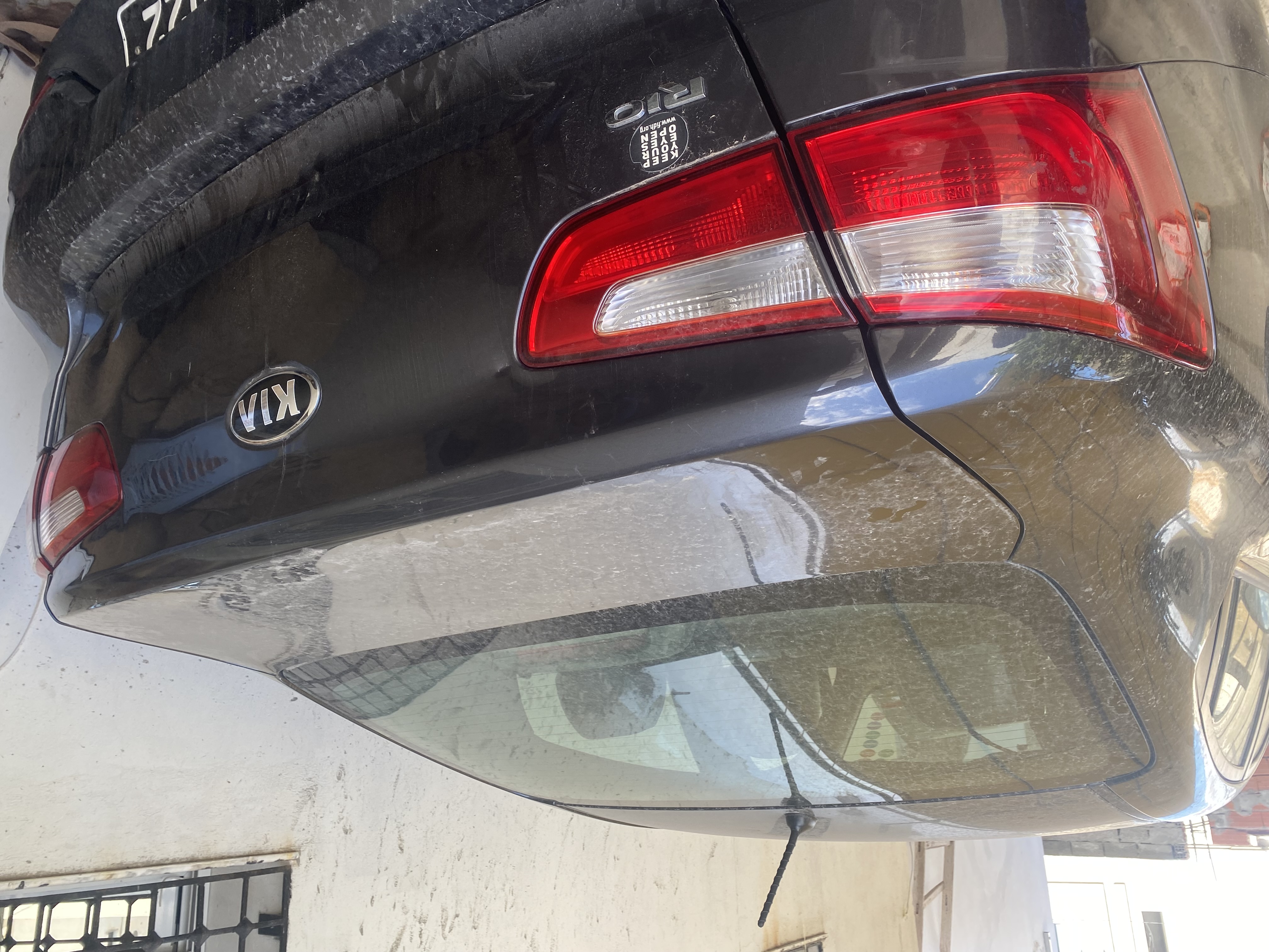 Msaken&nbsp;Msaken&nbsp;Kia&nbsp;Rio&nbsp;Voiture �pave casse kia rio