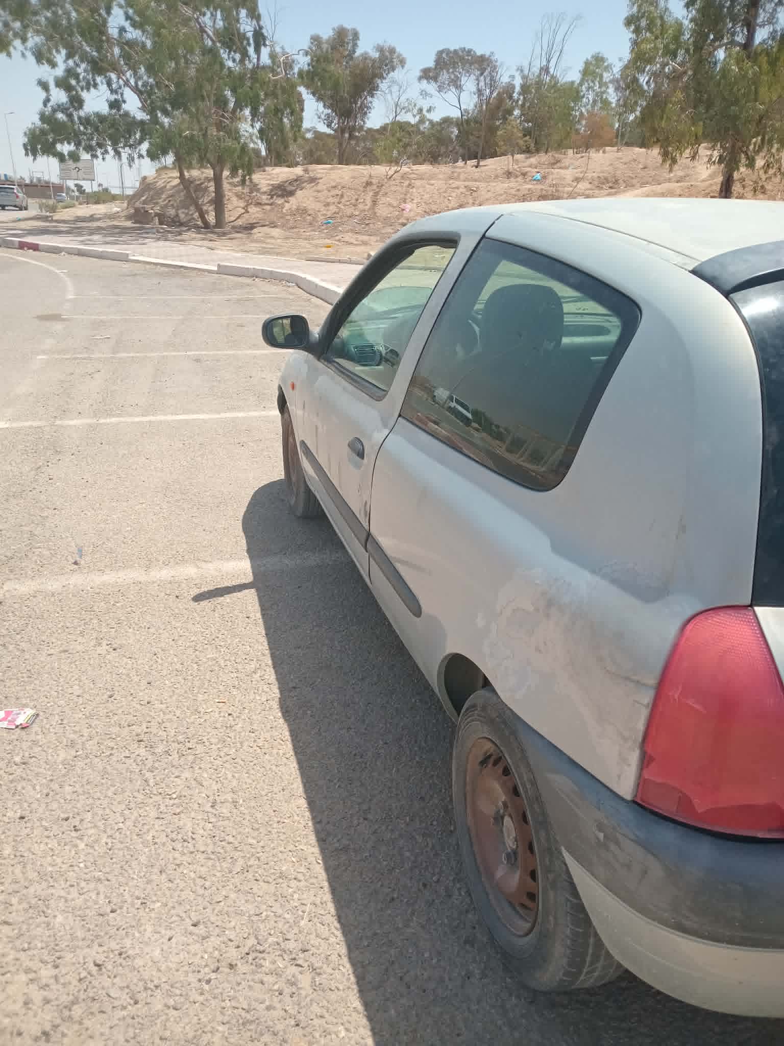 El Ksar&nbsp;Cite De La Gare&nbsp;Renault&nbsp;Clio&nbsp;Renault clio 2 bombee rs   2portes