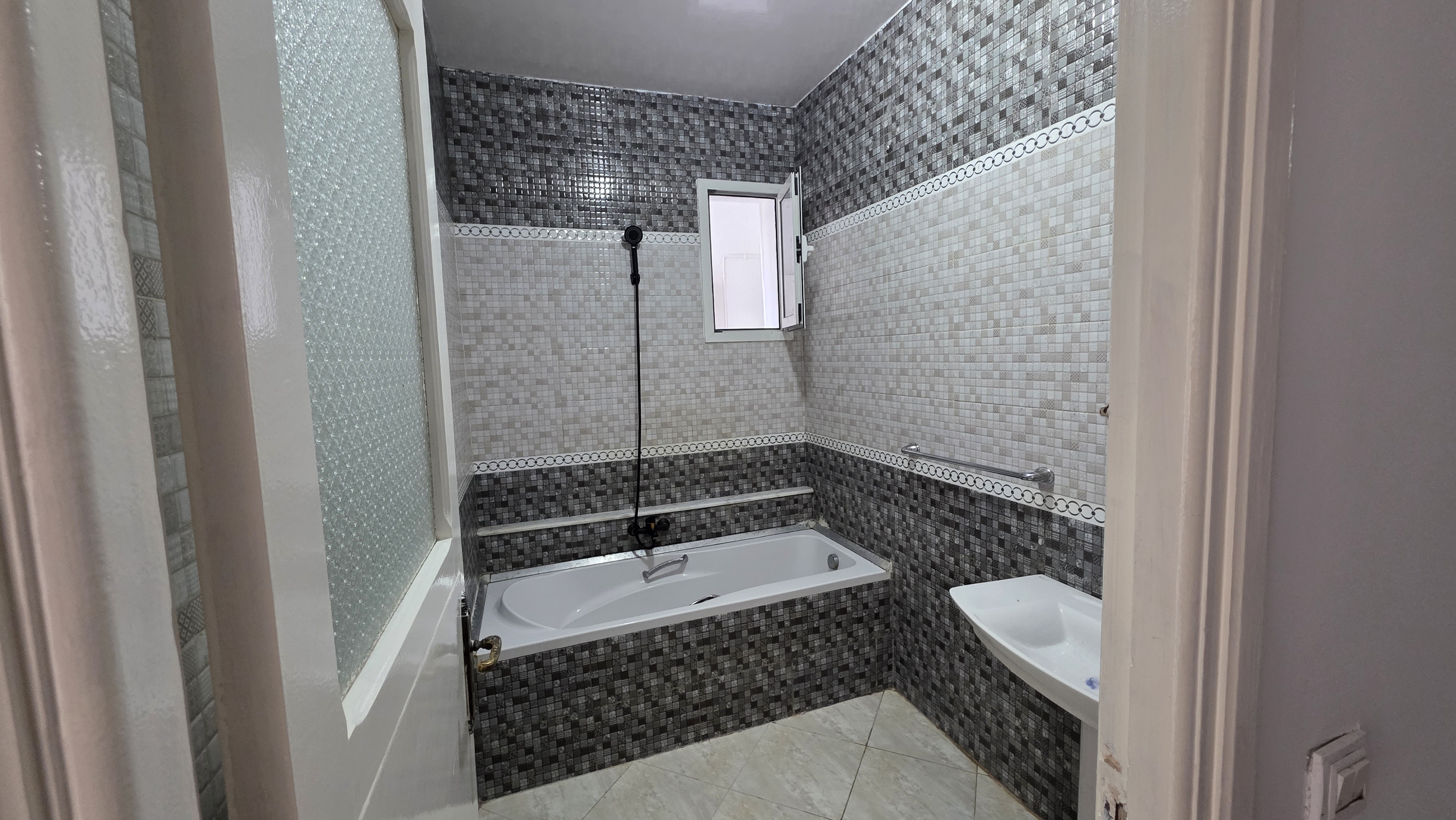 El Mourouj&nbsp;El Mourouj&nbsp;Vente&nbsp;Appart. 3 pi�ces&nbsp;Bel appartement s3 refait � neuf � el mourouj 1